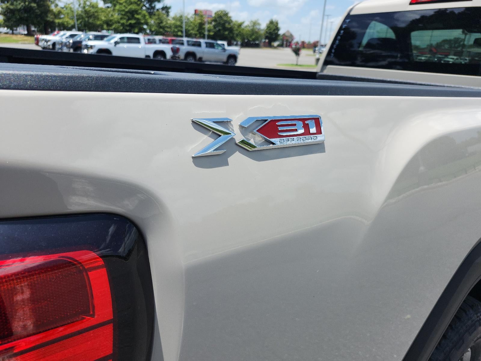 2026 GMC Sierra 2500 HD Regular Cab Long Box 4-Wheel Drive SLE