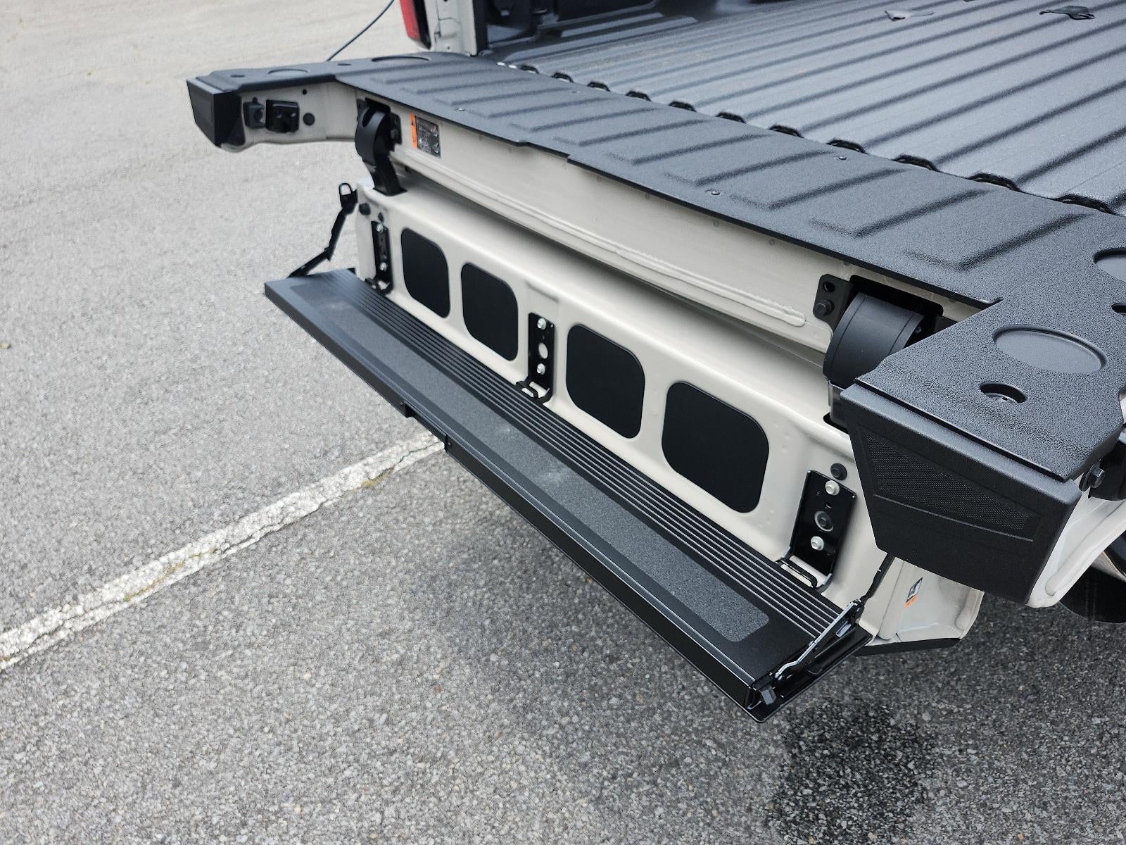2026 GMC Sierra 3500 HD Regular Cab Long Box 4-Wheel Drive SLE