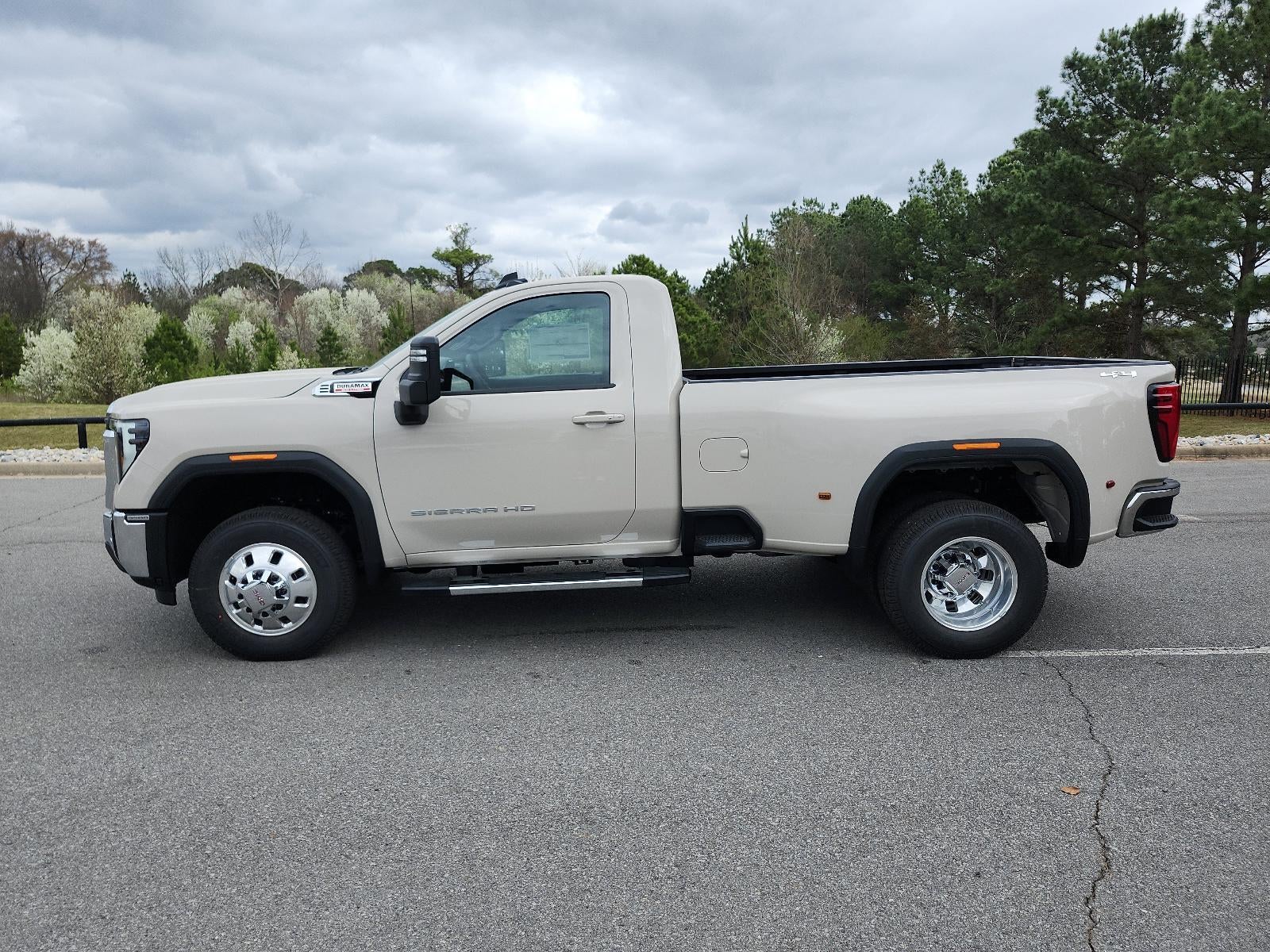2026 GMC Sierra 3500 HD Regular Cab Long Box 4-Wheel Drive SLE
