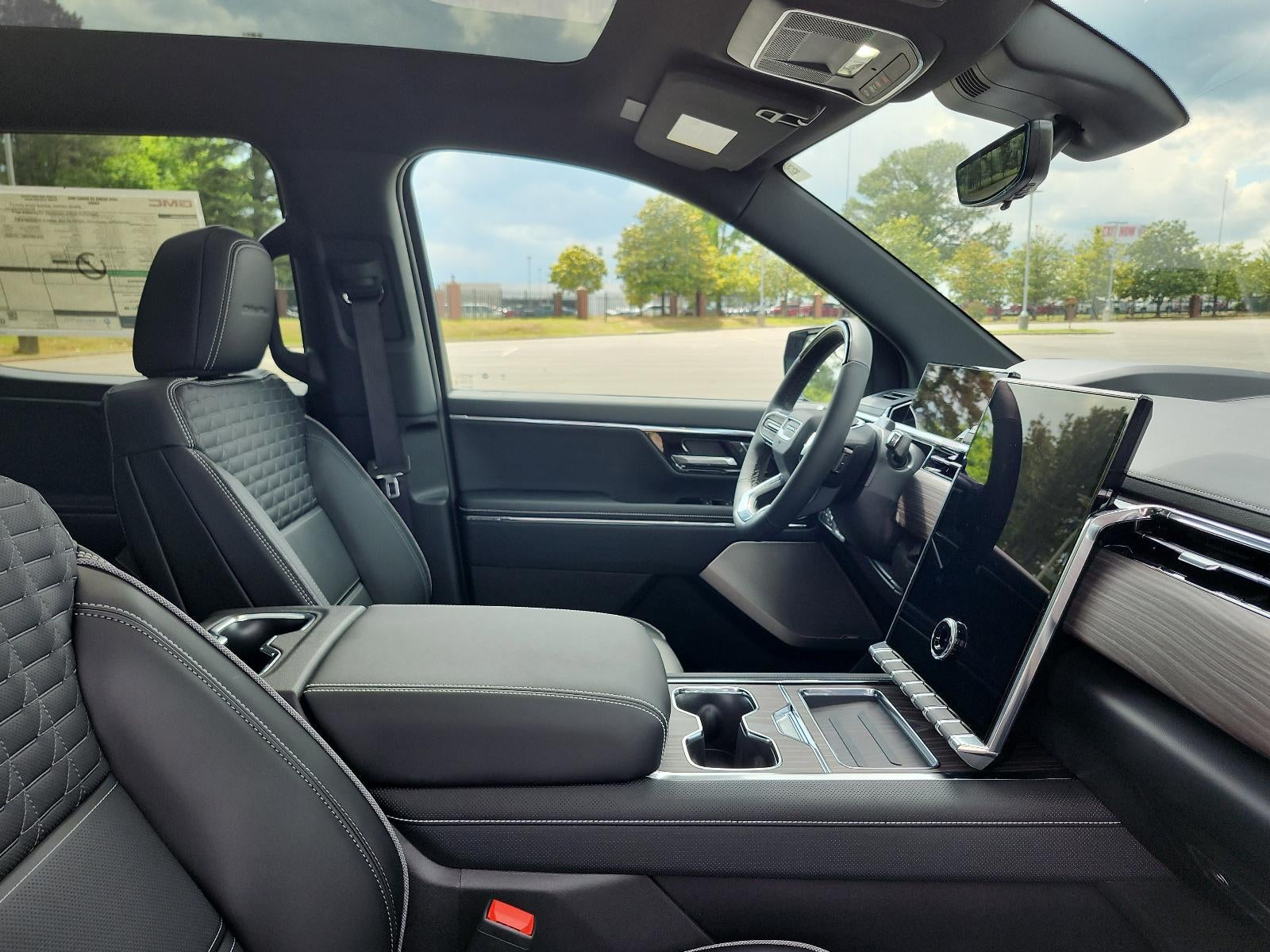 2025 GMC Sierra EV e4WD Crew Cab Max Range Denali