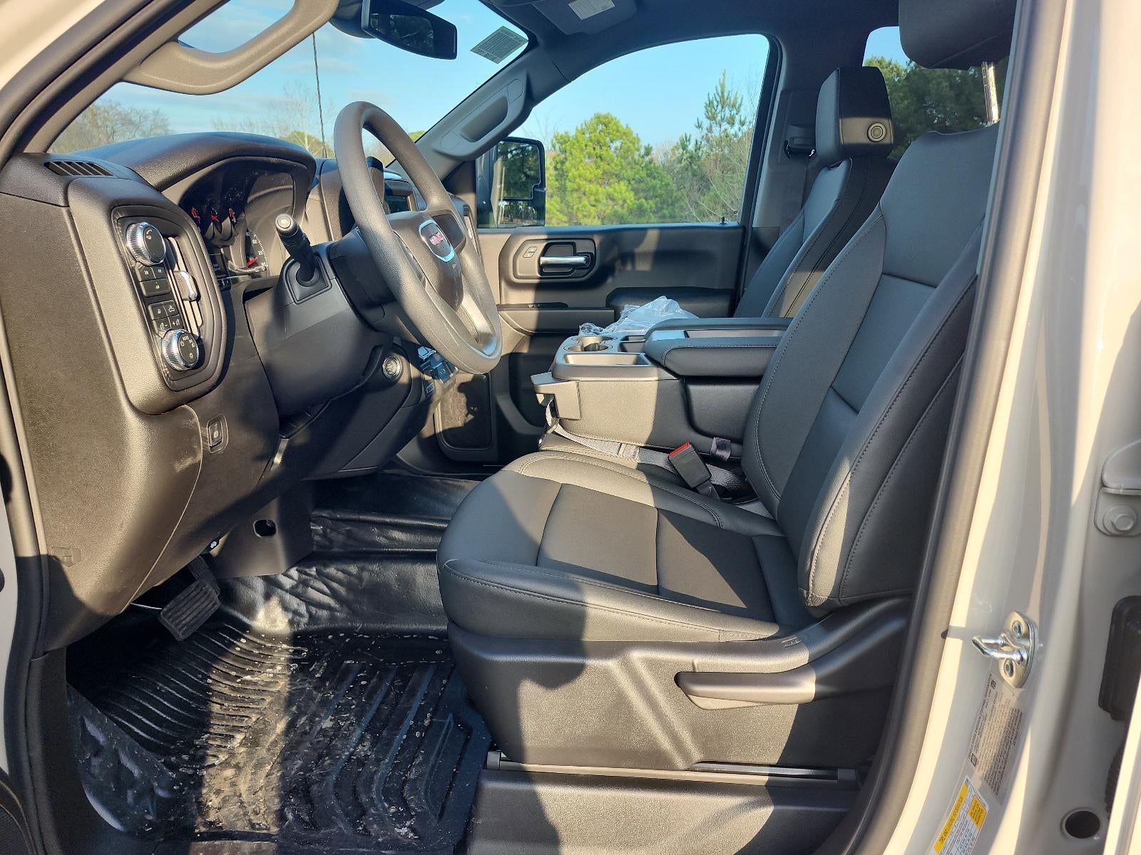 2026 GMC Sierra 2500 HD Crew Cab Long Box 4-Wheel Drive Pro