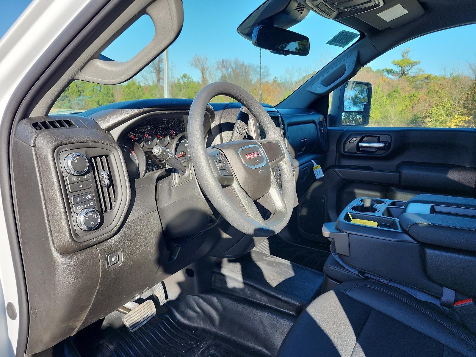 2026 GMC Sierra 2500 HD Crew Cab Standard Box 4-Wheel Drive Pro