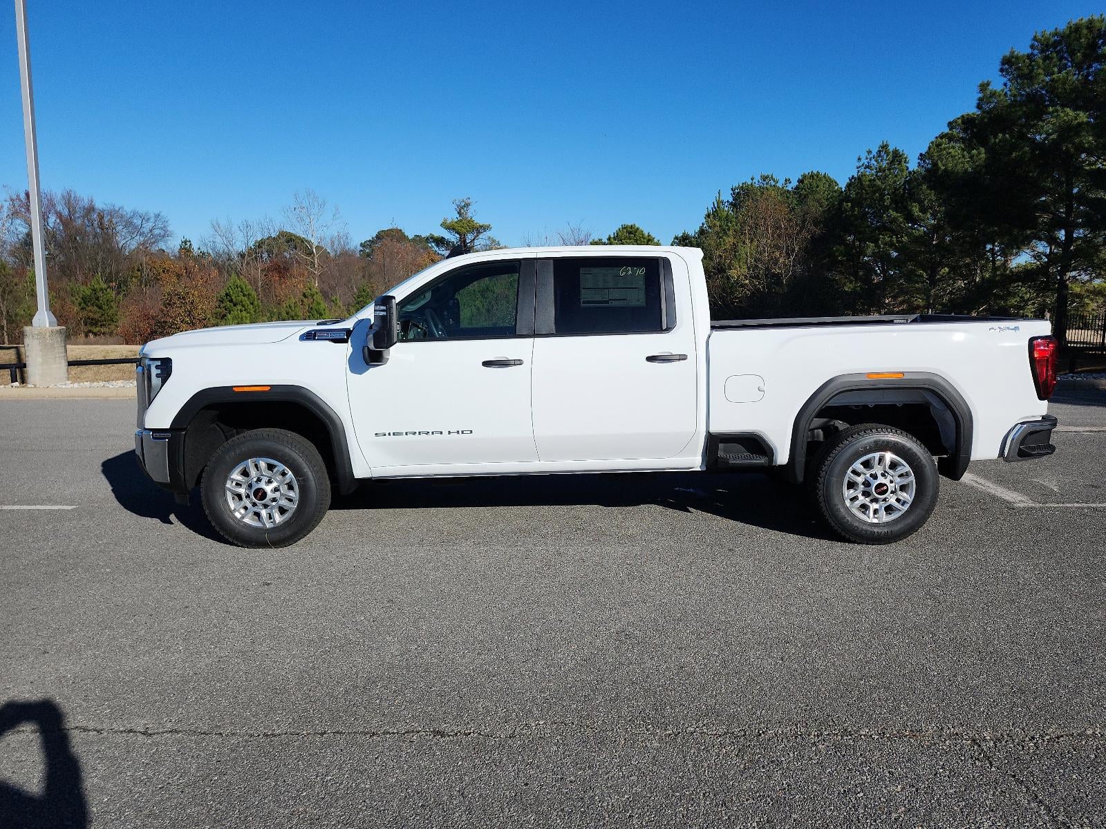 2026 GMC Sierra 2500 HD Crew Cab Standard Box 4-Wheel Drive Pro