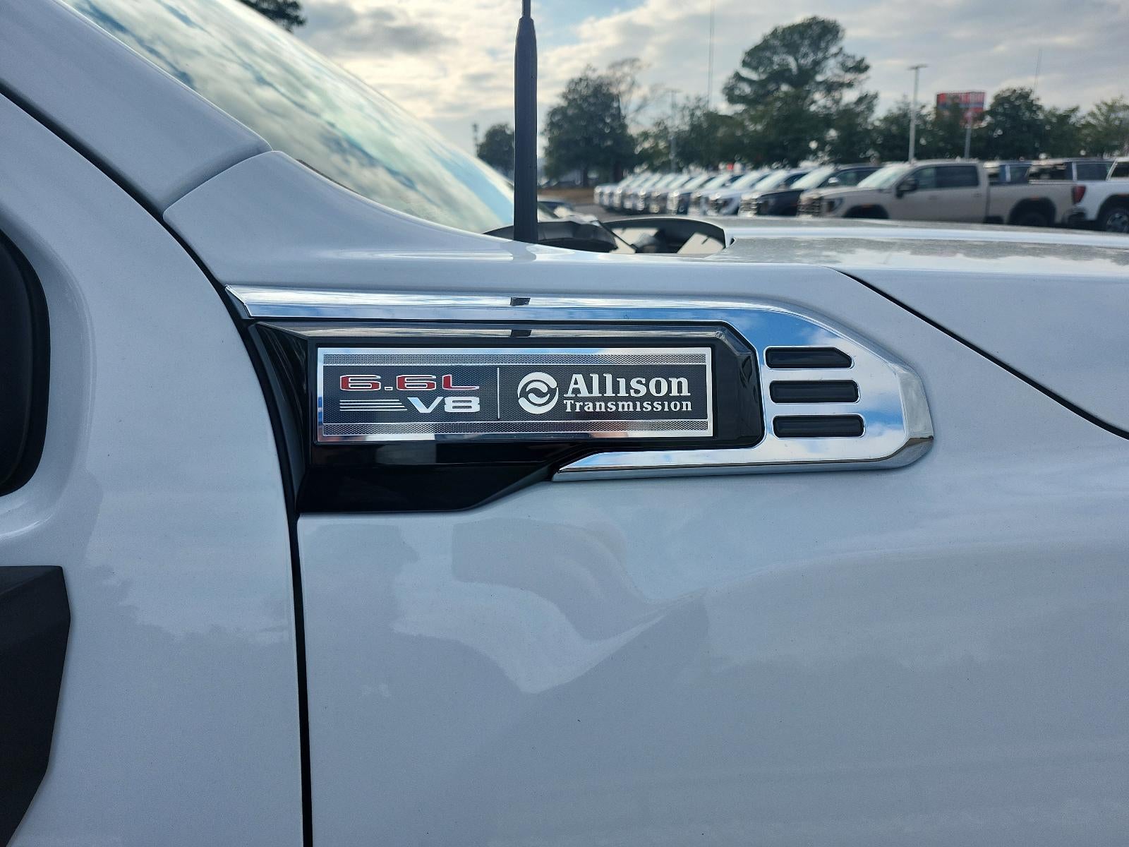 2026 GMC Sierra 2500 HD Crew Cab Long Box 4-Wheel Drive Pro