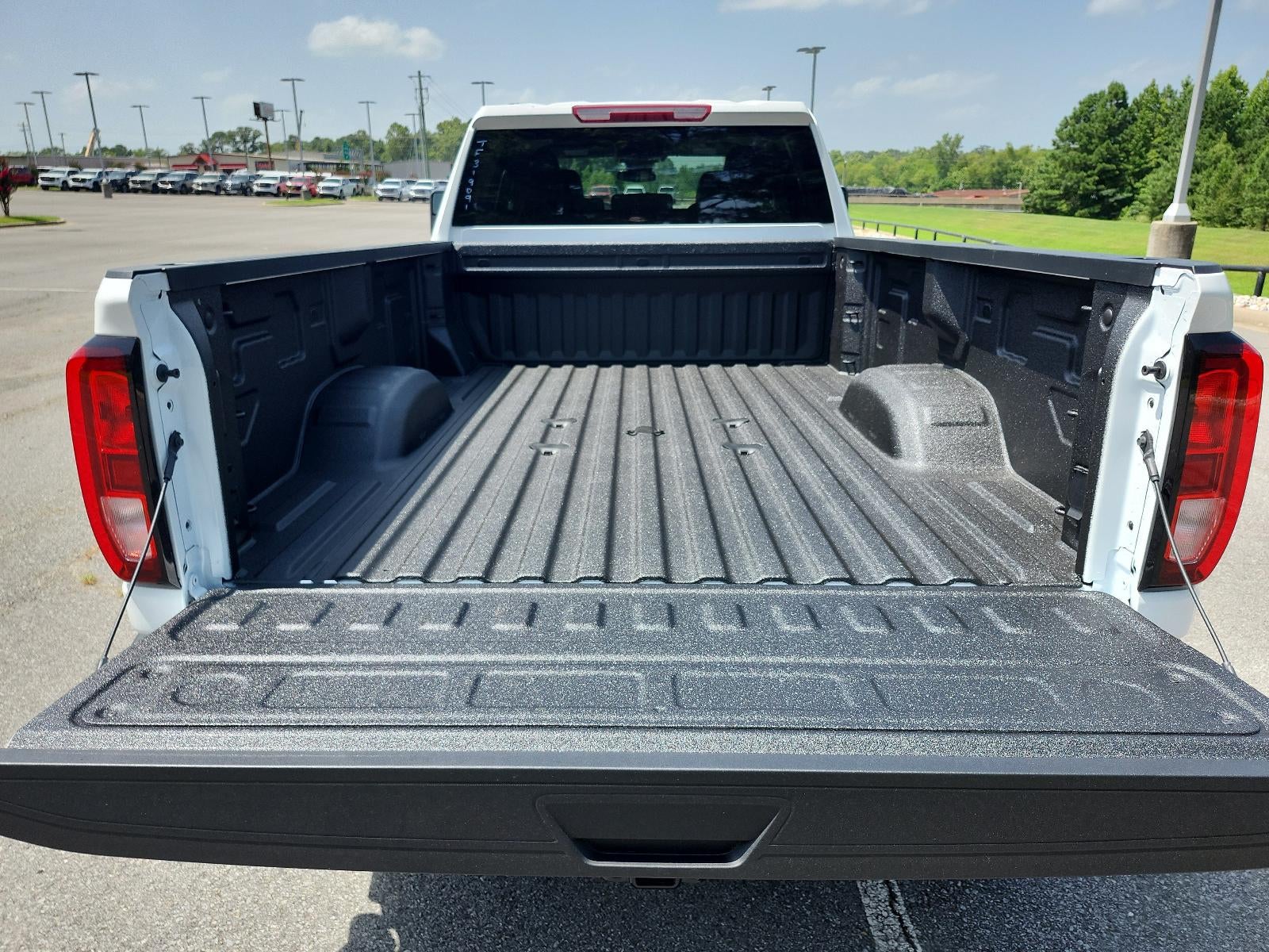 2026 GMC Sierra 2500HD Pro - Photo 9