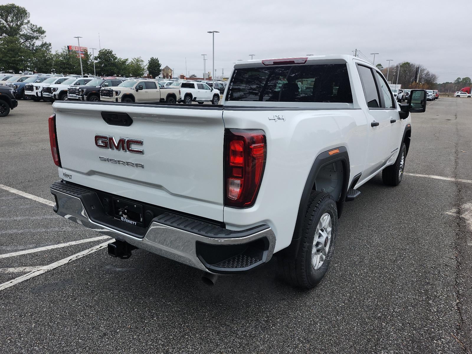 2026 GMC Sierra 2500 HD Crew Cab Standard Box 4-Wheel Drive Pro