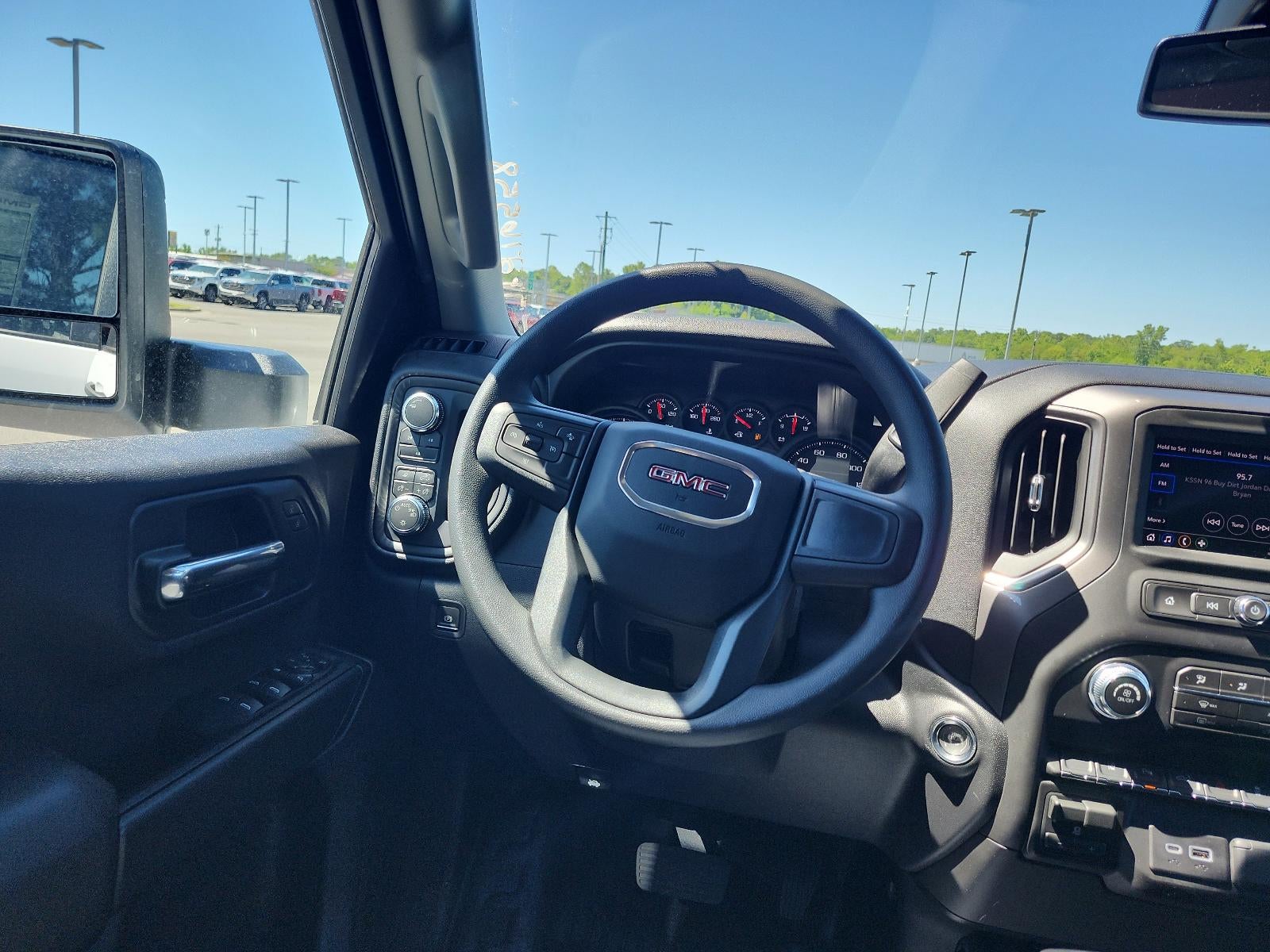 2026 GMC Sierra 2500 HD Crew Cab Long Box 4-Wheel Drive Pro