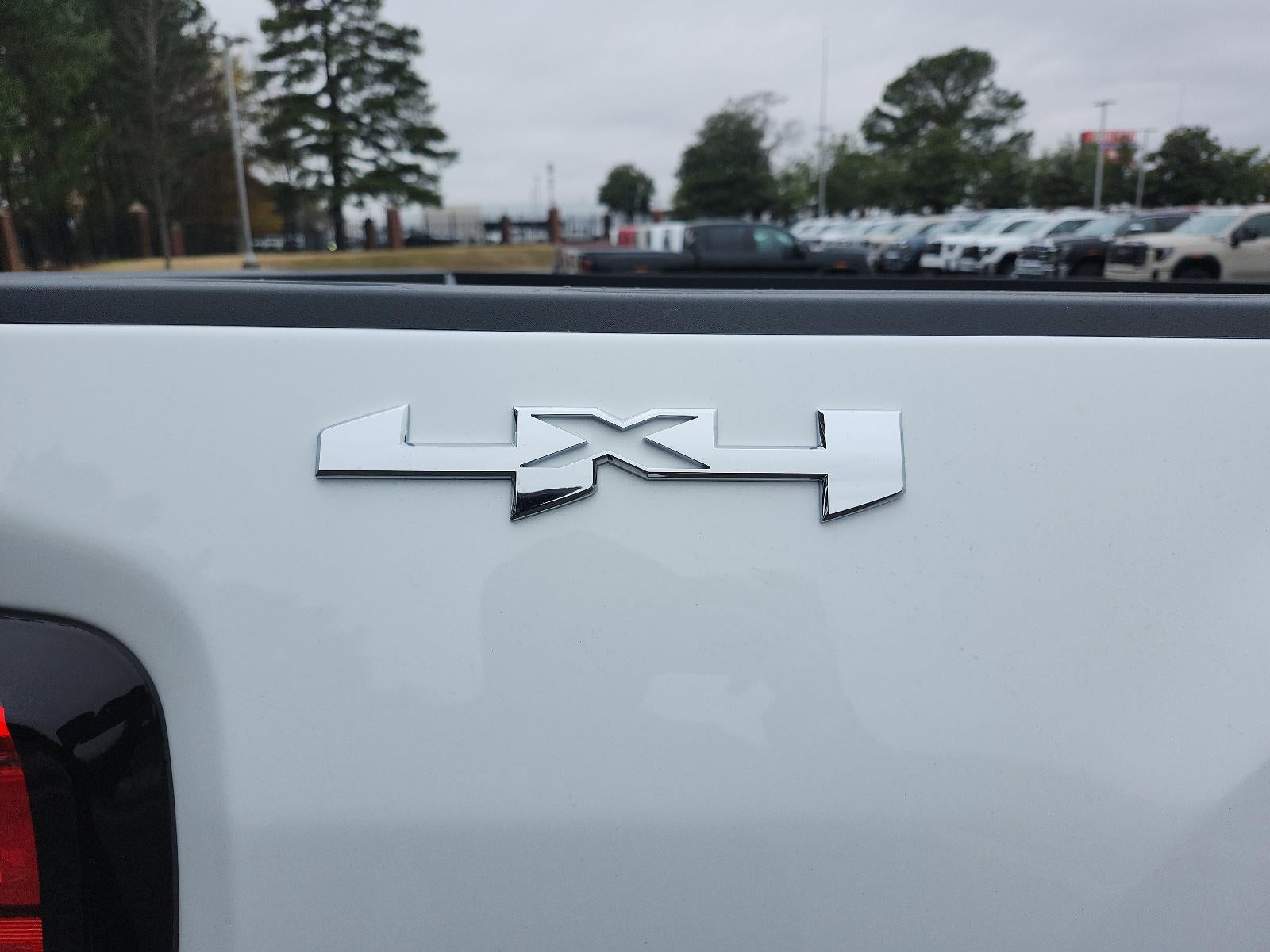 2026 GMC Sierra 2500 HD Crew Cab Long Box 4-Wheel Drive Pro