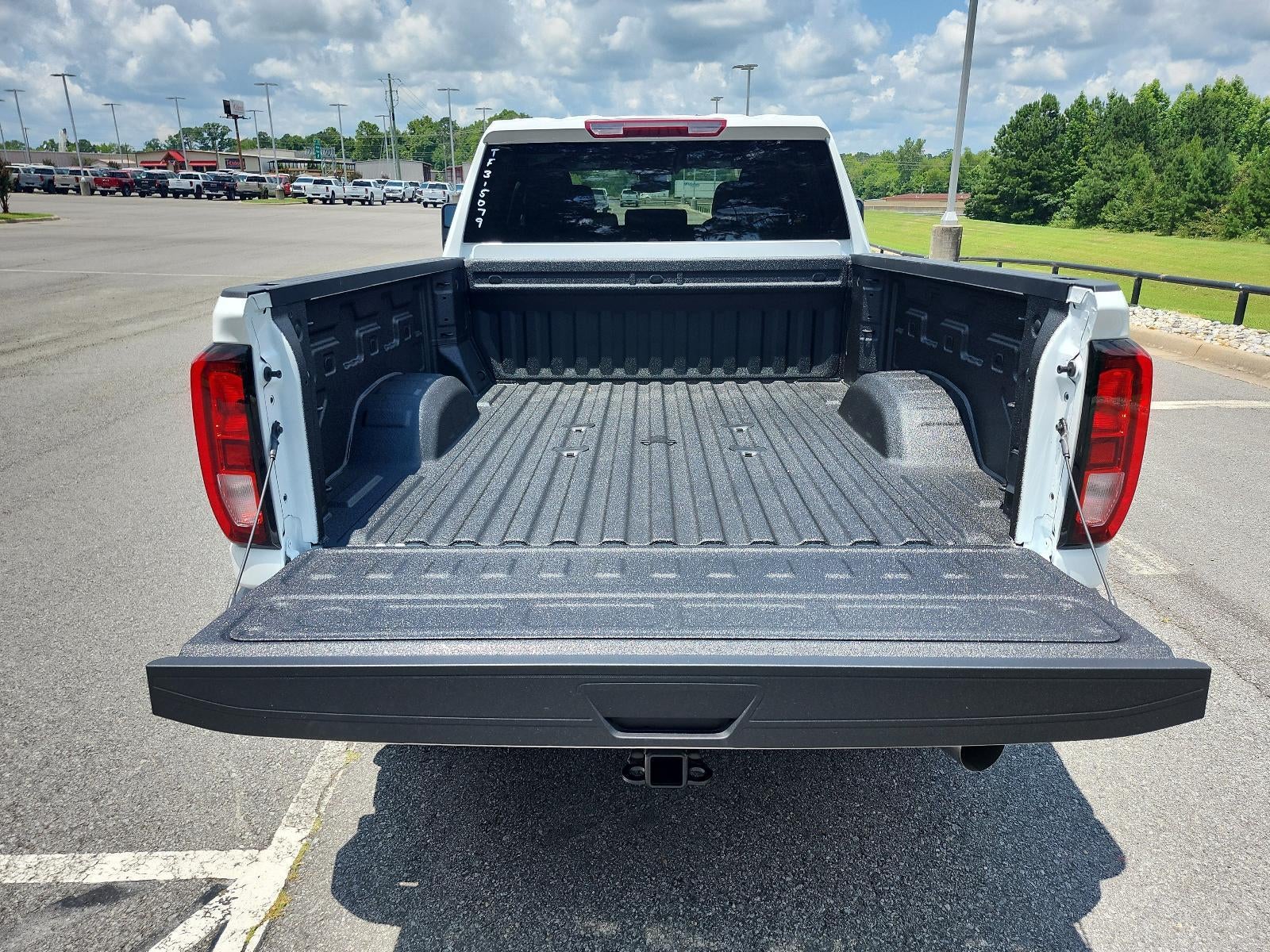 2026 GMC Sierra 2500HD Pro - Photo 9