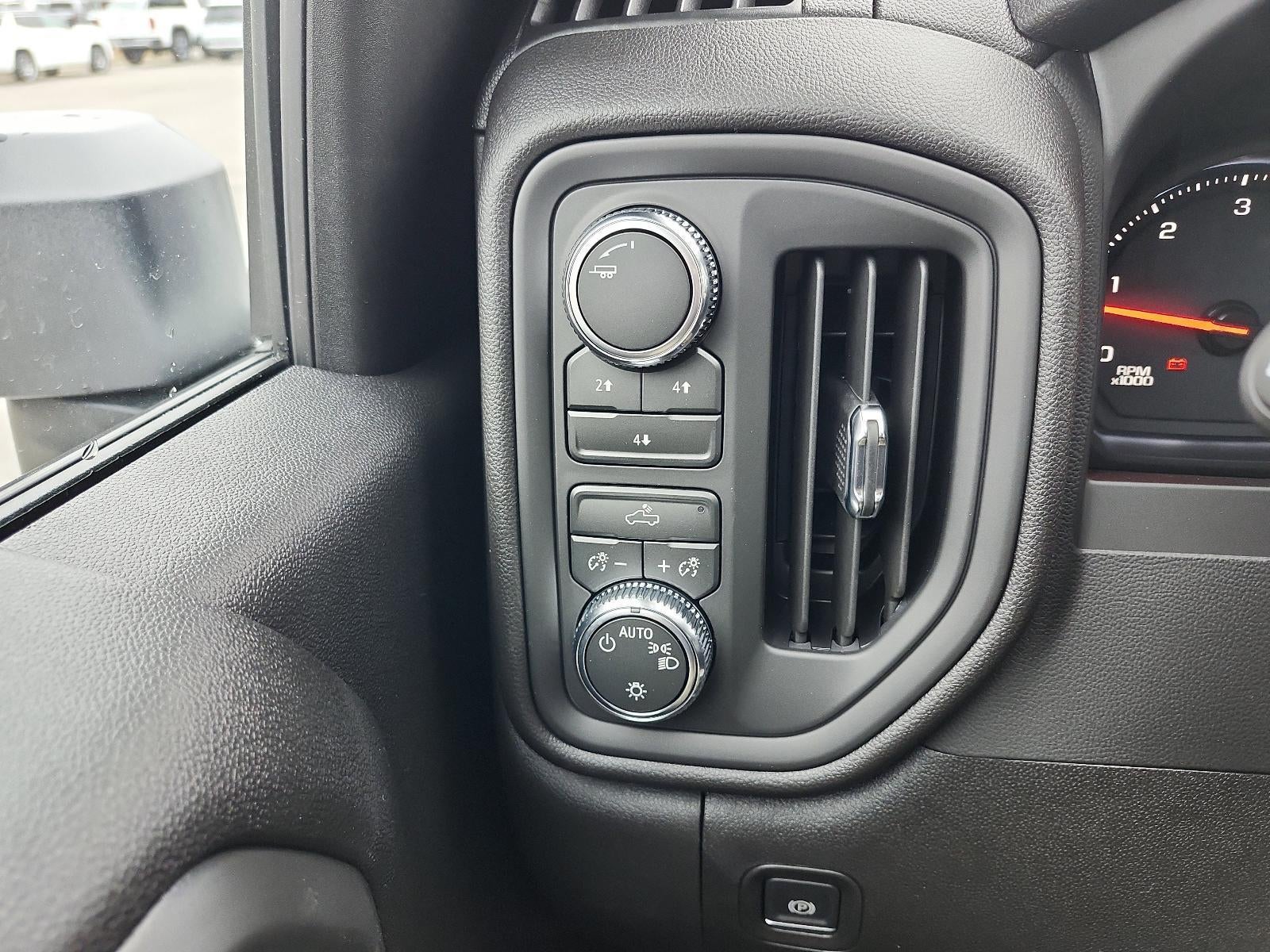 2026 GMC Sierra 2500 HD Crew Cab Long Box 4-Wheel Drive Pro