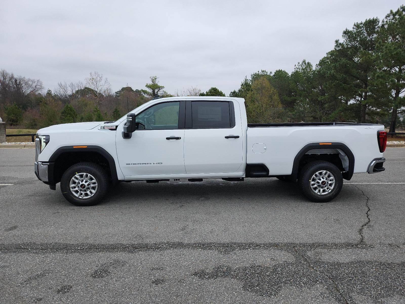 2026 GMC Sierra 2500 HD Crew Cab Long Box 4-Wheel Drive Pro