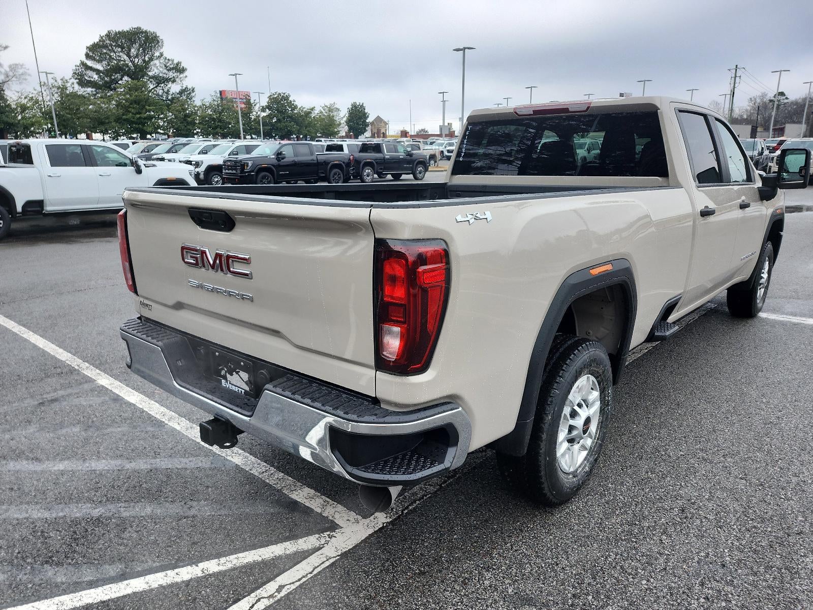 2026 GMC Sierra 2500 HD Crew Cab Long Box 4-Wheel Drive Pro