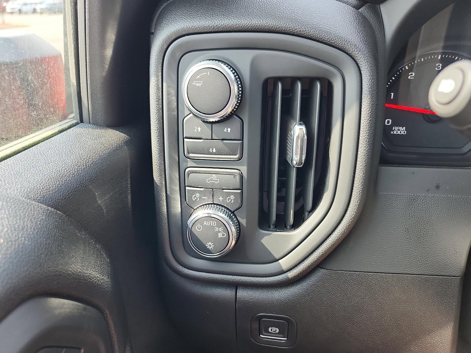 2025 GMC Sierra 2500 HD Crew Cab Long Box 4-Wheel Drive Pro