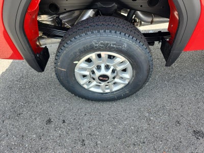 2025 GMC Sierra 2500 HD Crew Cab Long Box 4-Wheel Drive Pro