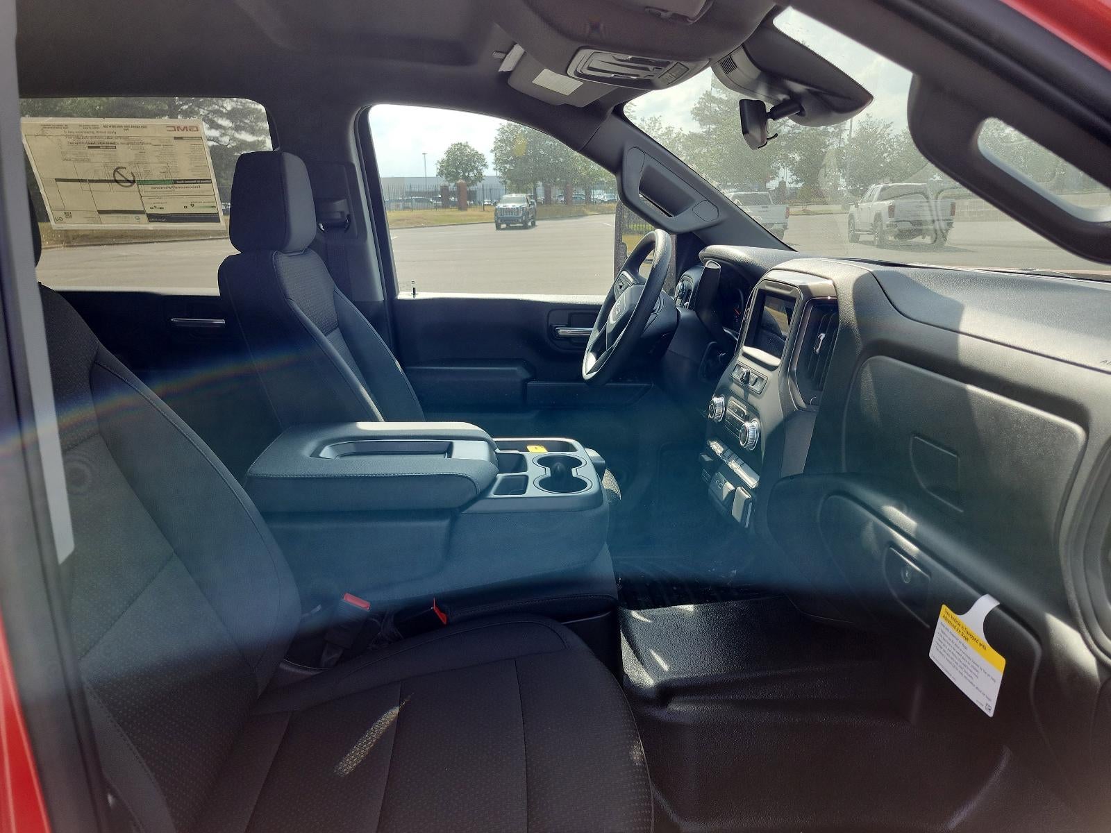 2025 GMC Sierra 2500 HD Crew Cab Long Box 4-Wheel Drive Pro