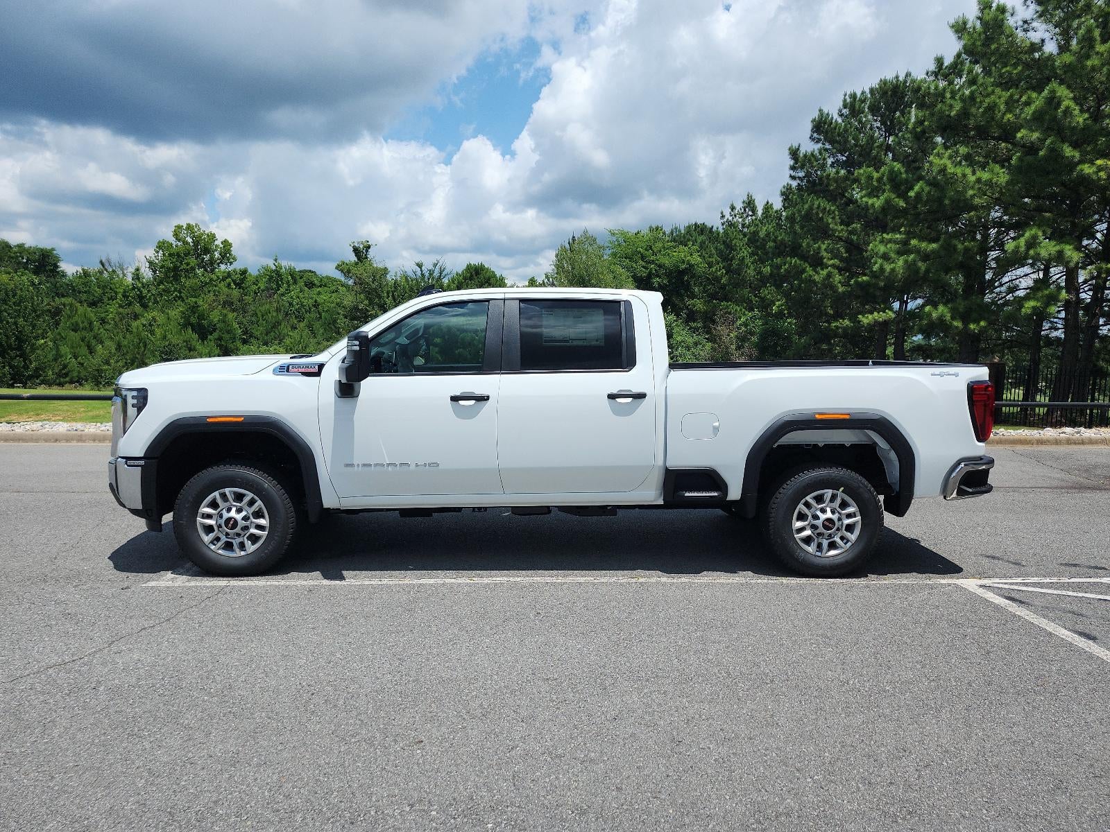 2026 GMC Sierra 2500 HD Crew Cab Standard Box 4-Wheel Drive Pro
