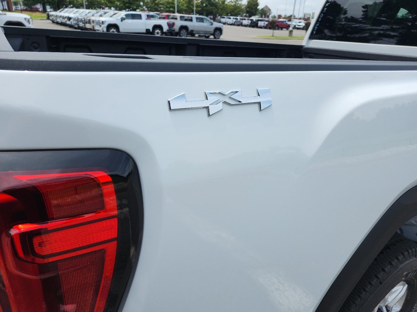 2026 GMC Sierra 2500 HD Crew Cab Long Box 4-Wheel Drive Pro