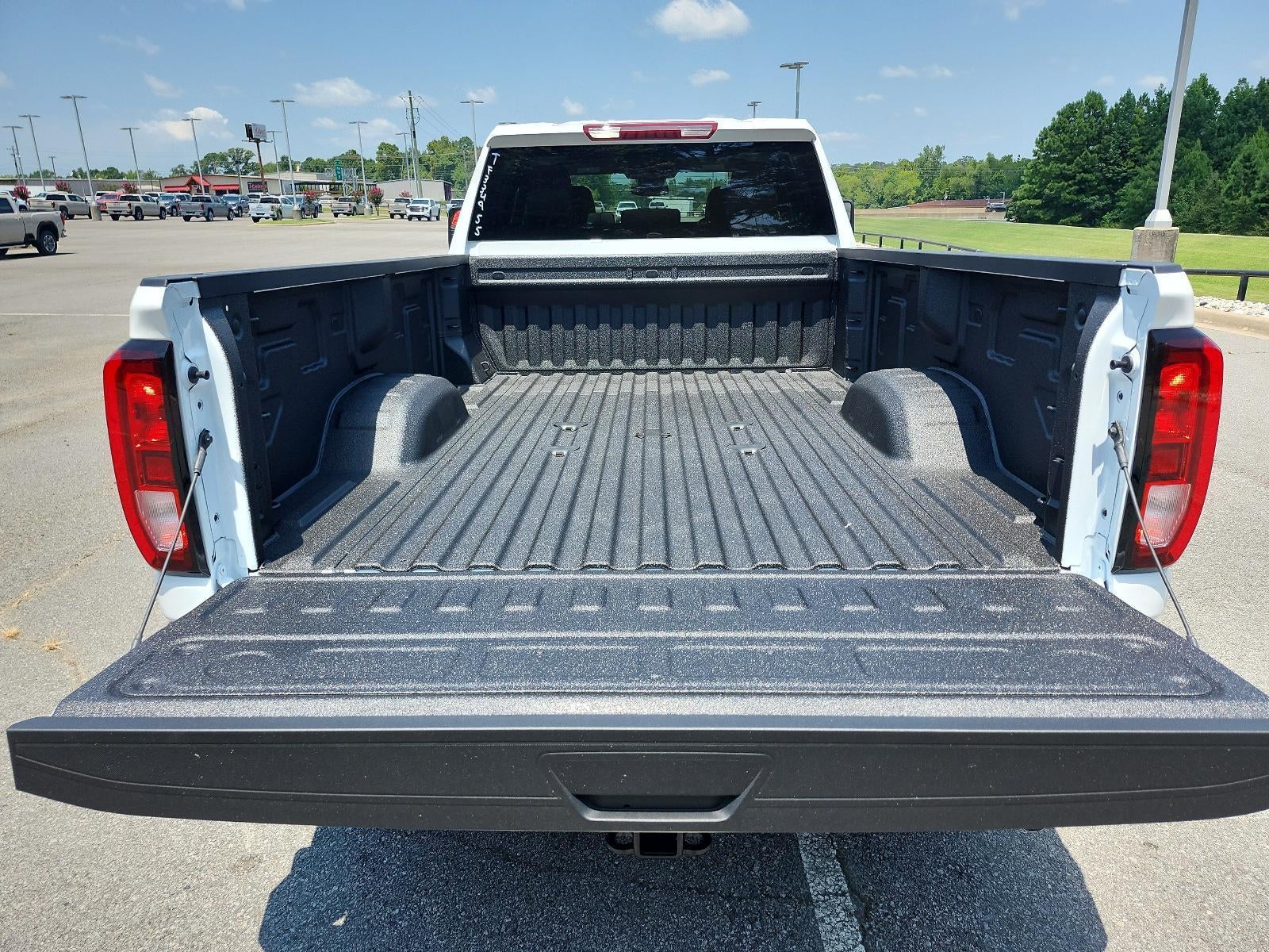 2026 GMC Sierra 2500 HD Crew Cab Long Box 4-Wheel Drive Pro