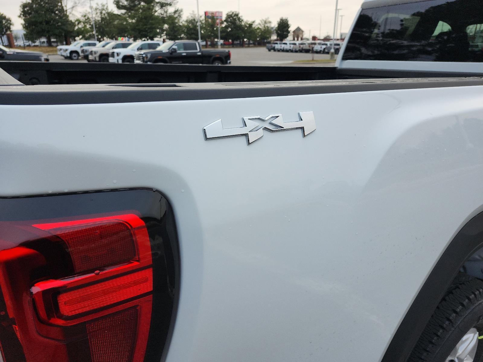 2026 GMC Sierra 2500 HD Crew Cab Long Box 4-Wheel Drive Pro