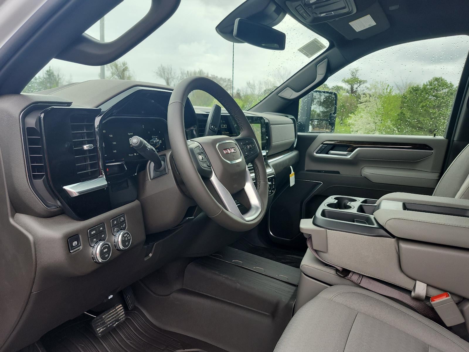 2026 GMC Sierra 2500 HD Crew Cab Standard Box 4-Wheel Drive SLE