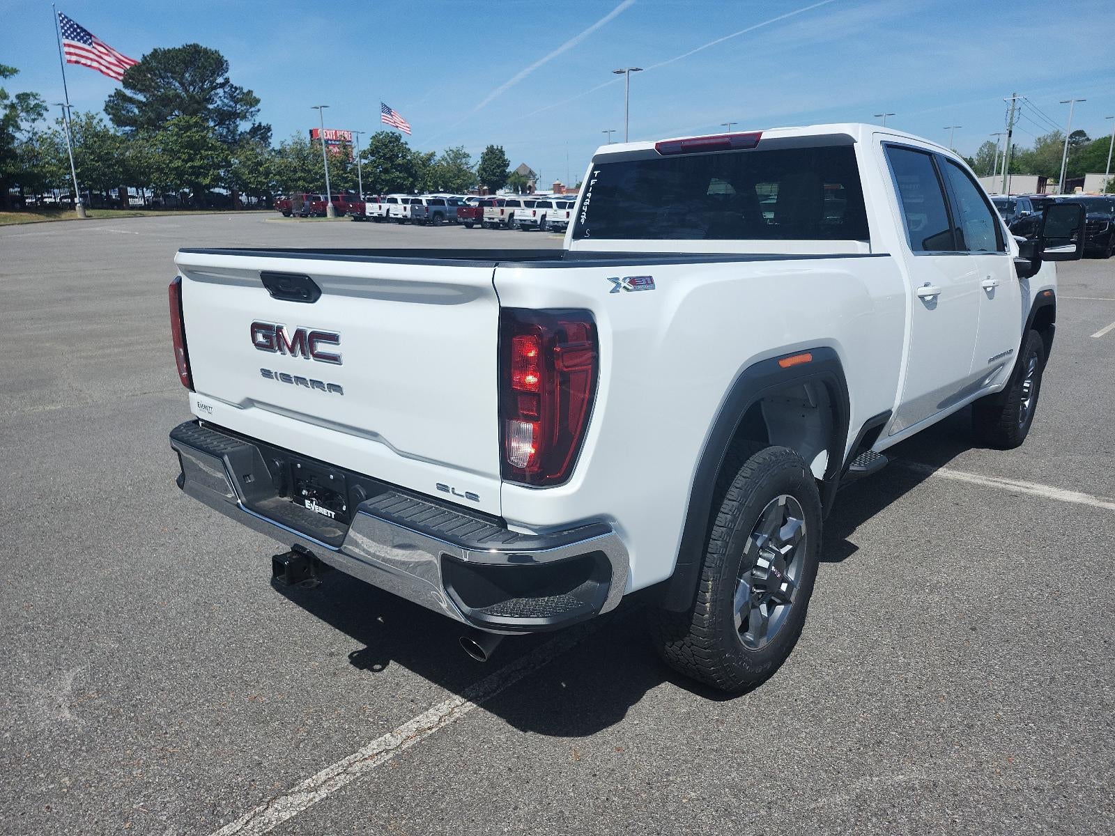 2026 GMC Sierra 2500 HD Crew Cab Standard Box 4-Wheel Drive SLE