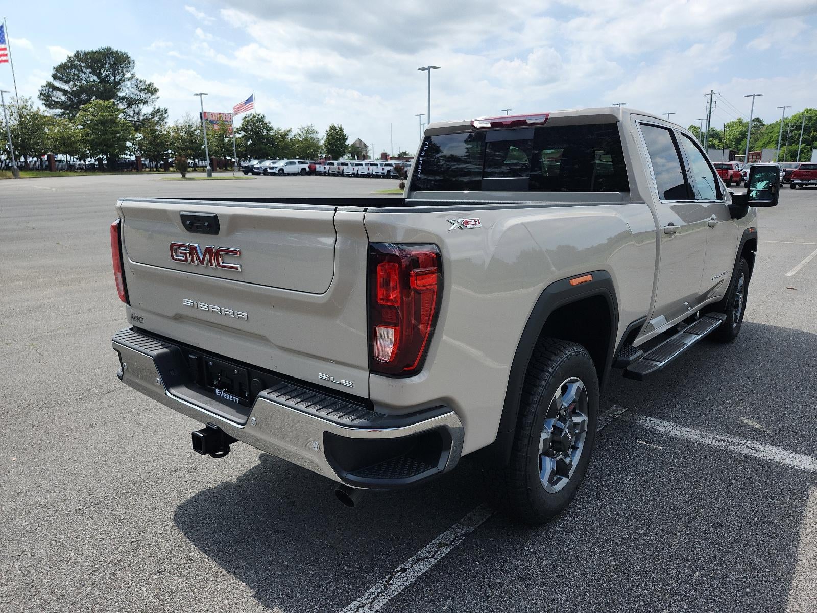 2026 GMC Sierra 2500 HD Crew Cab Standard Box 4-Wheel Drive SLE