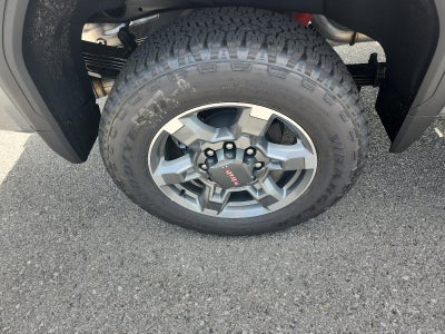 2026 GMC Sierra 2500 HD Crew Cab Standard Box 4-Wheel Drive SLE