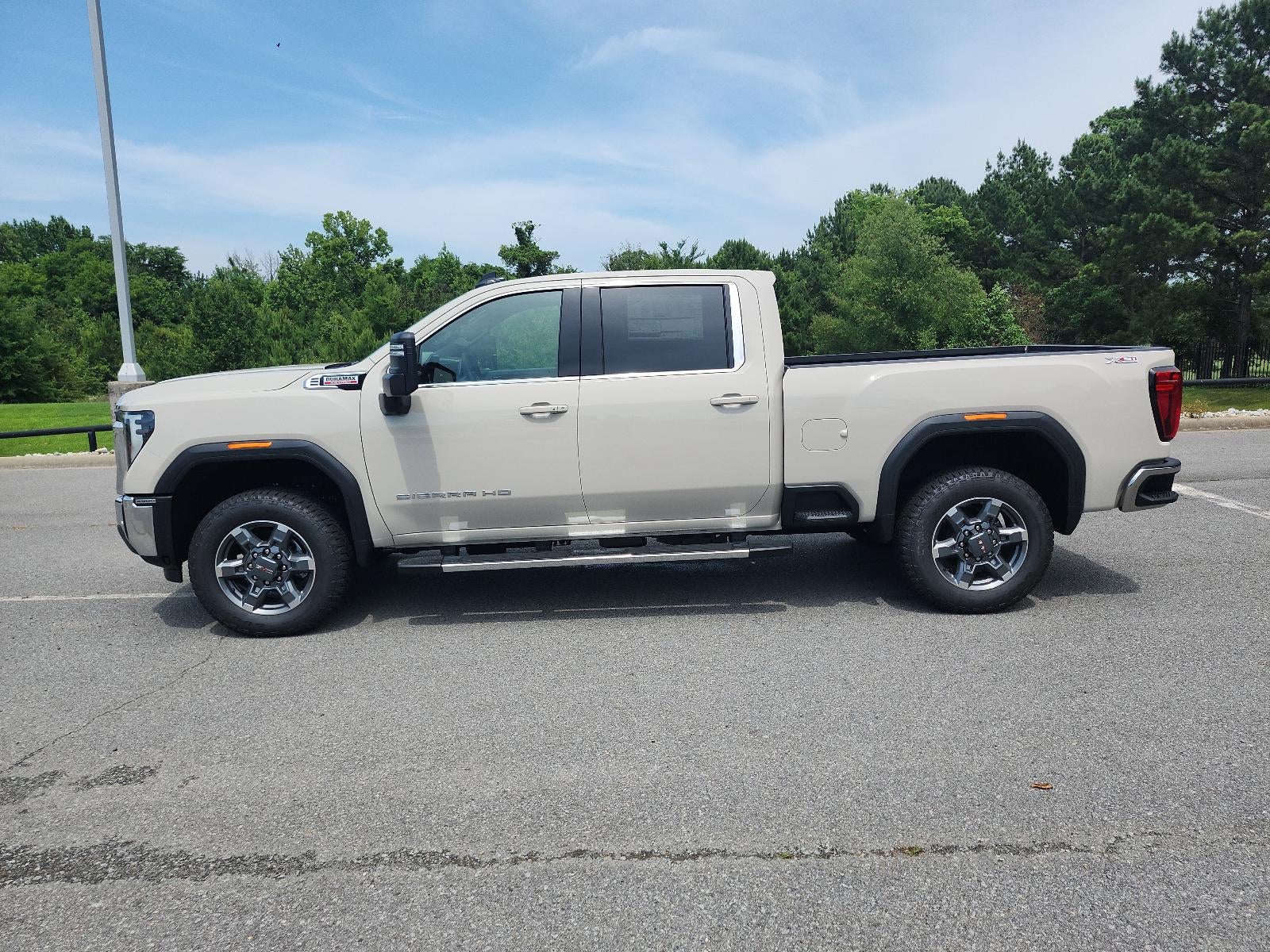2026 GMC Sierra 2500 HD Crew Cab Standard Box 4-Wheel Drive SLE