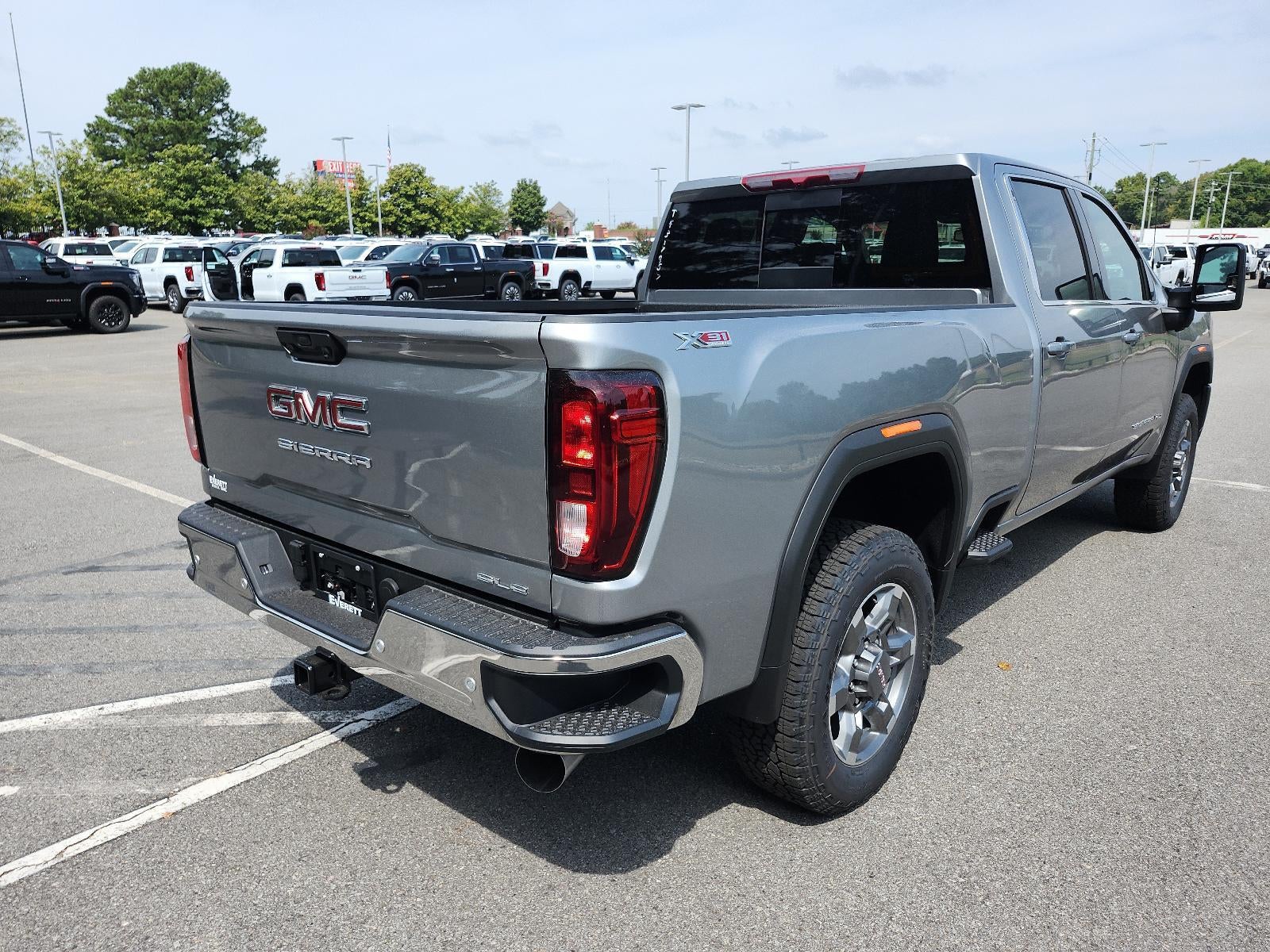 2026 GMC Sierra 2500 HD Crew Cab Standard Box 4-Wheel Drive SLE