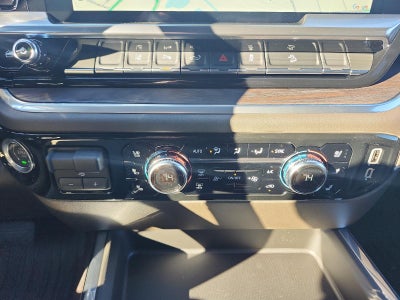 2026 GMC Sierra 2500 HD Crew Cab Standard Box 4-Wheel Drive SLT