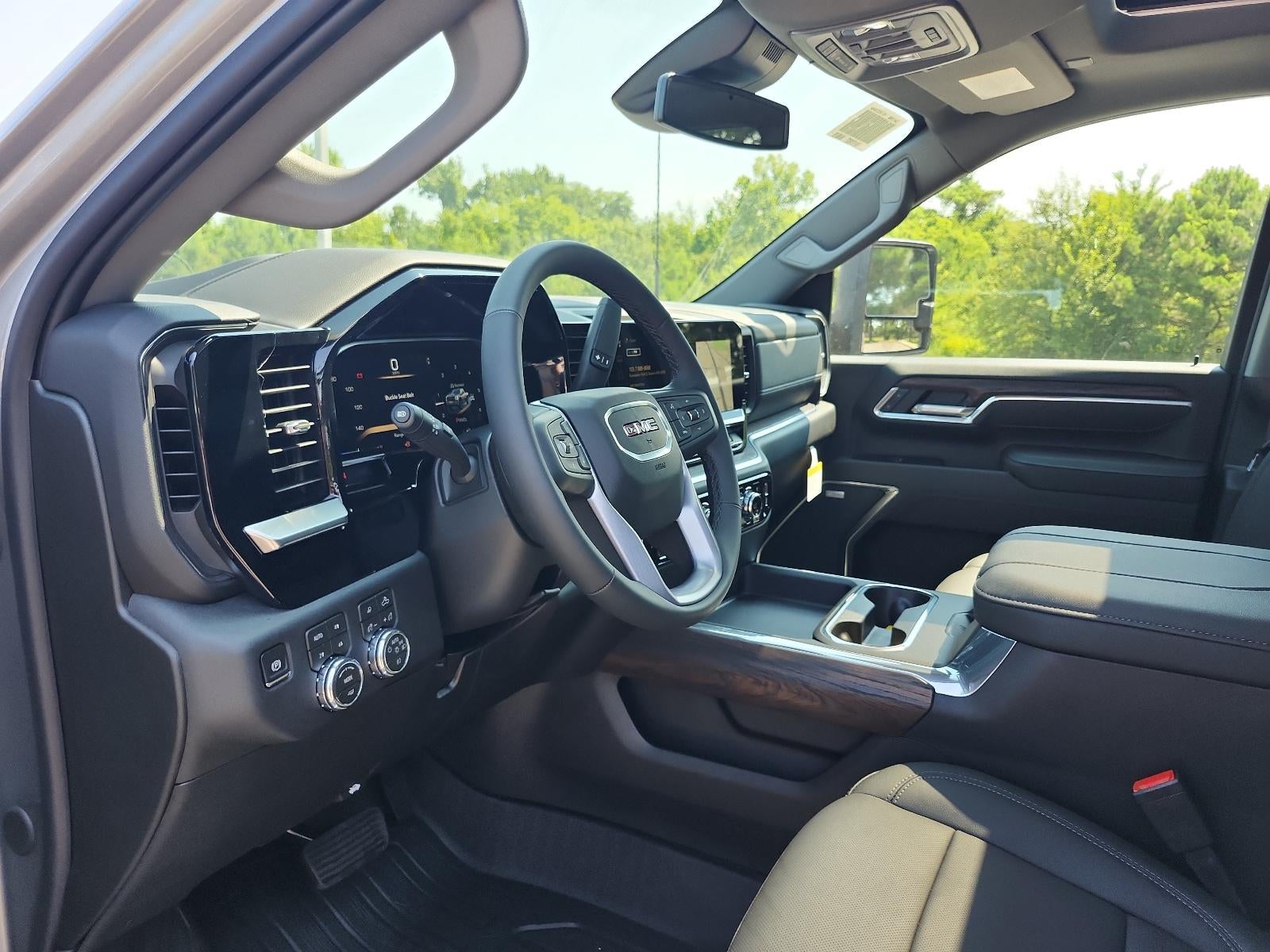 2026 GMC Sierra 2500 HD Crew Cab Standard Box 4-Wheel Drive SLT