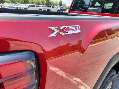 2026 GMC Sierra 2500 HD Crew Cab Standard Box 4-Wheel Drive SLT