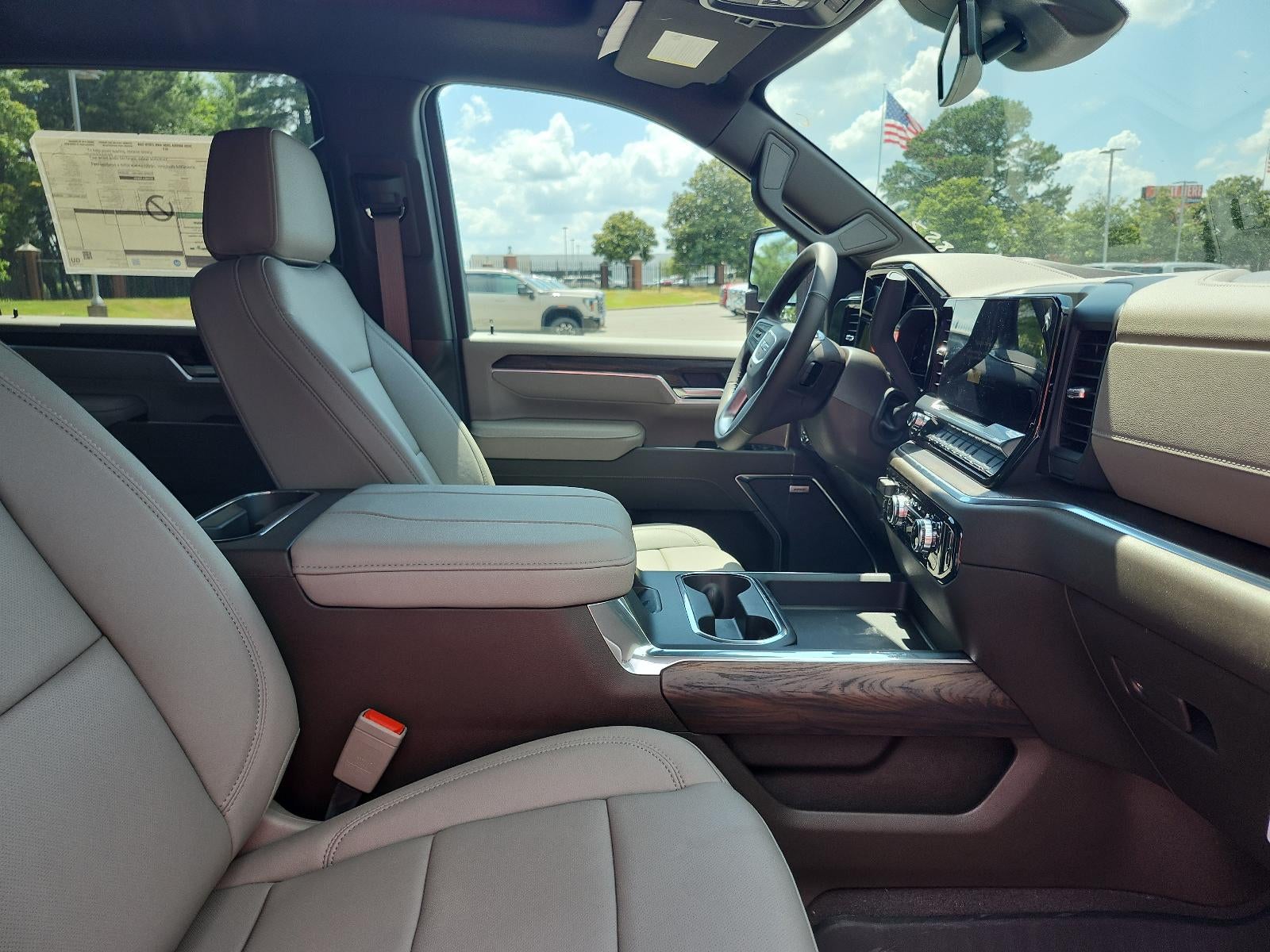 2026 GMC Sierra 2500HD SLT - Photo 9