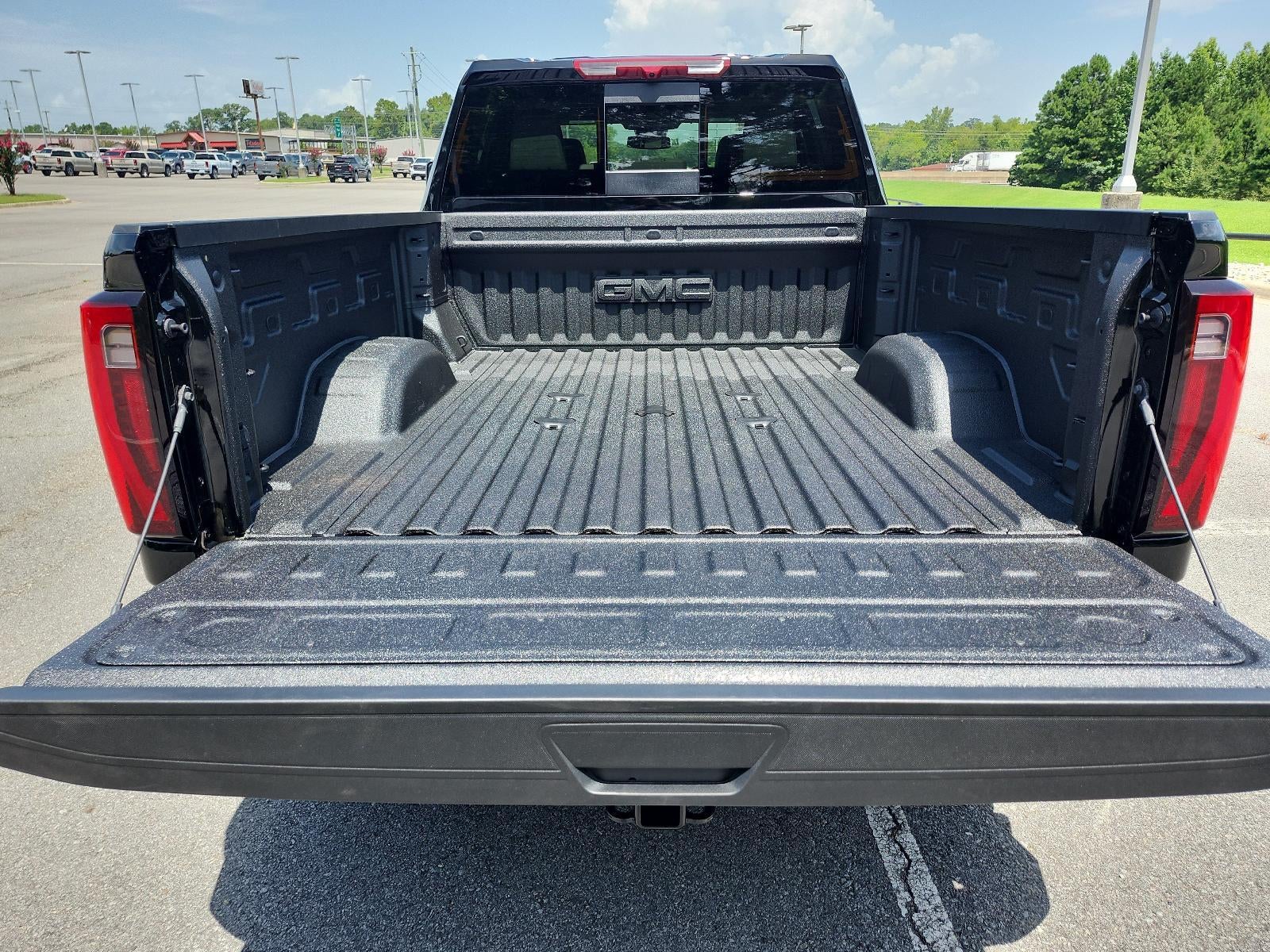 2026 GMC Sierra 2500 HD Crew Cab Standard Box 4-Wheel Drive SLT