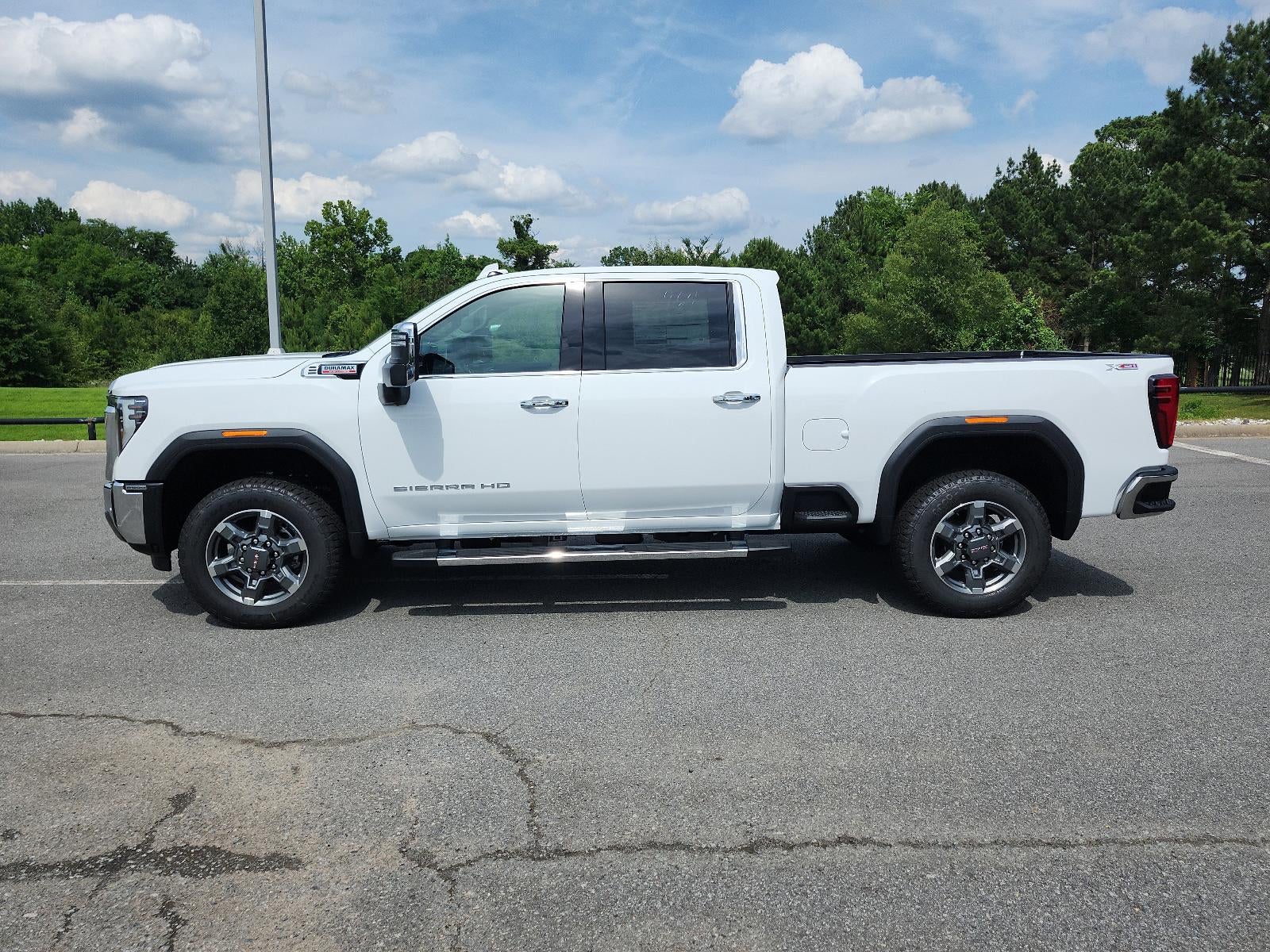 2026 GMC Sierra 2500 HD Crew Cab Standard Box 4-Wheel Drive SLT