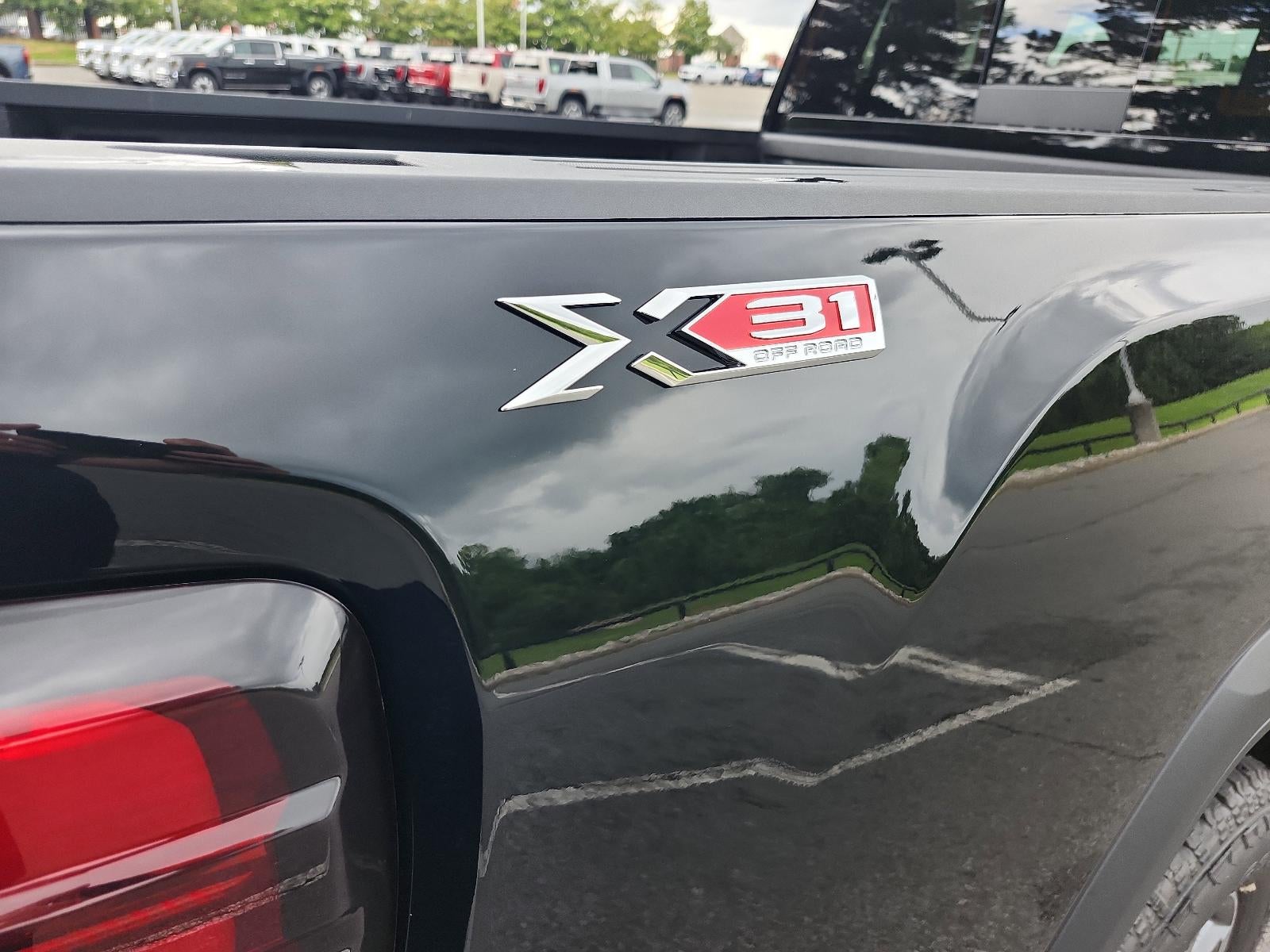2026 GMC Sierra 2500 HD Crew Cab Standard Box 4-Wheel Drive SLT
