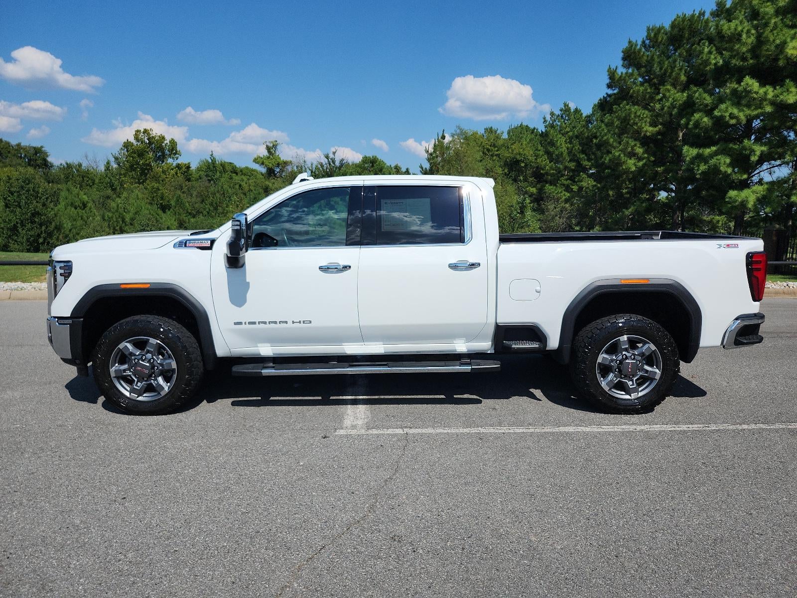 Used 2025 GMC Sierra 2500HD SLT with VIN 1GT4UNEY1SF242118 for sale in Little Rock