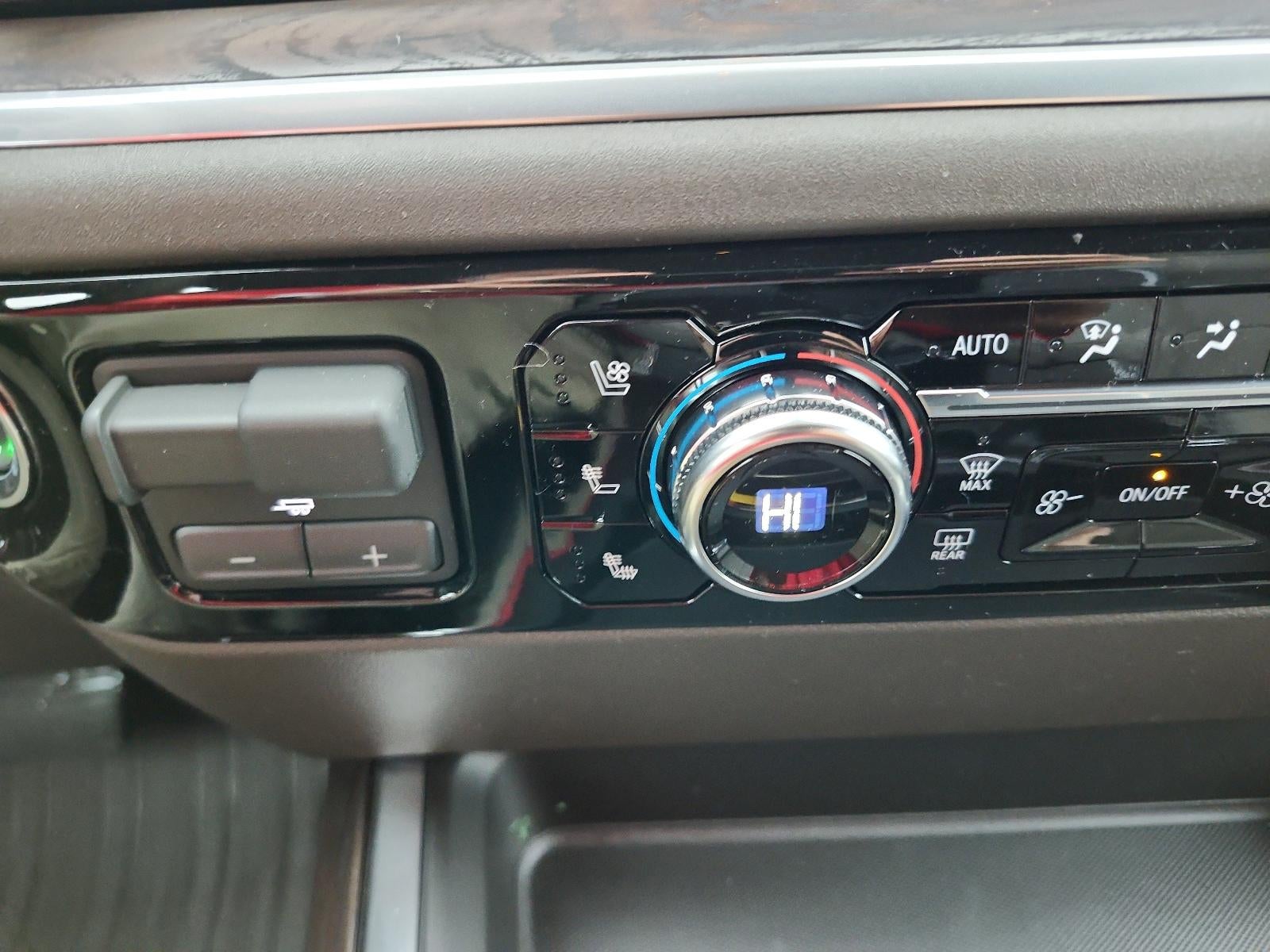 2026 GMC Sierra 2500 HD Crew Cab Standard Box 4-Wheel Drive SLT