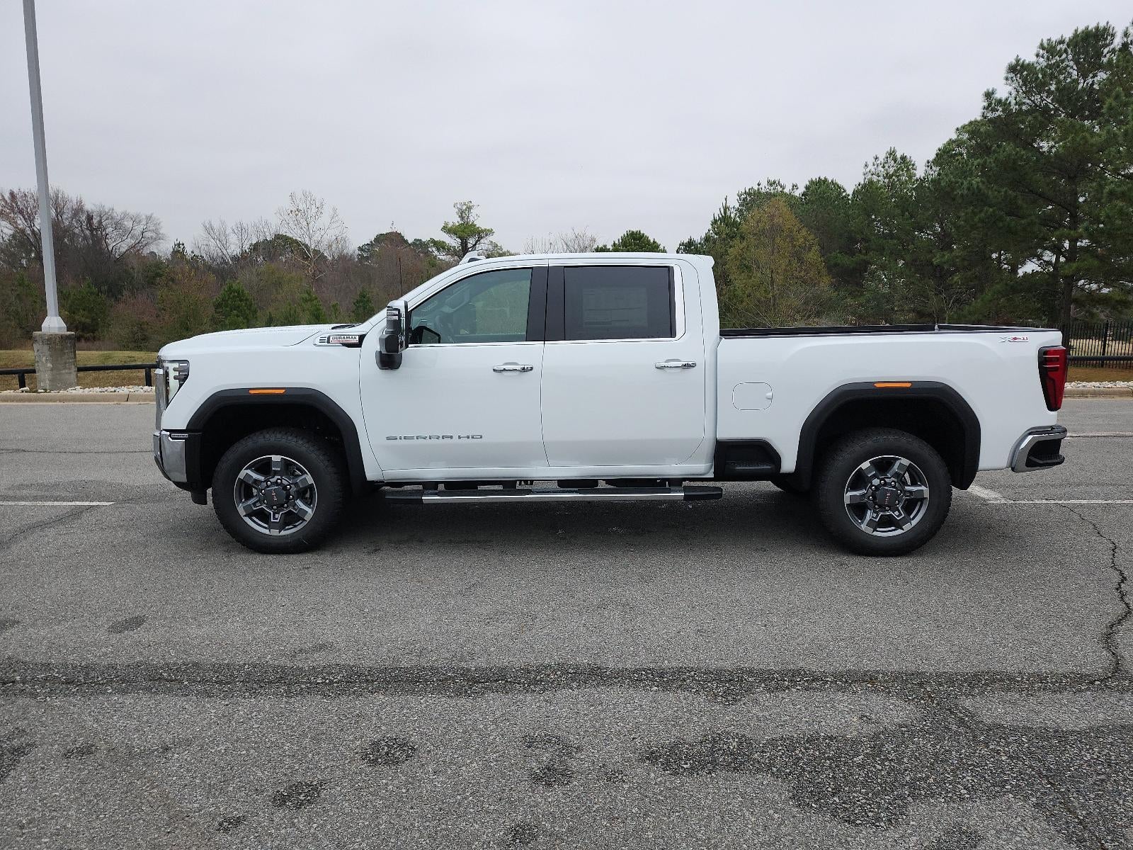 2026 GMC Sierra 2500 HD Crew Cab Standard Box 4-Wheel Drive SLT