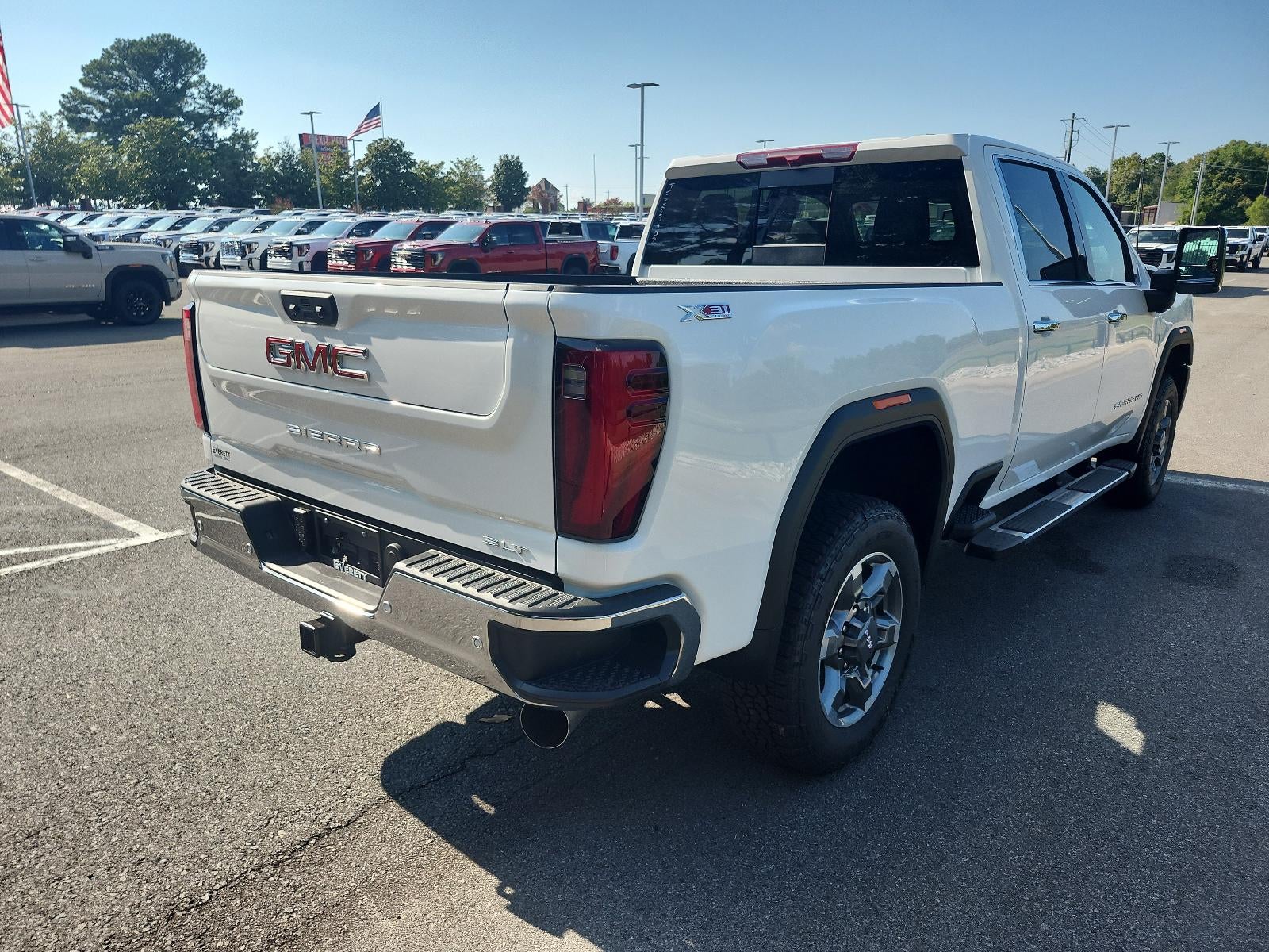 2026 GMC Sierra 2500HD SLT - Photo 3