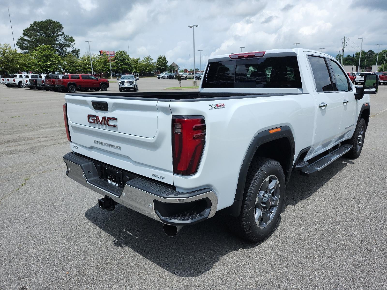 2026 GMC Sierra 2500 HD Crew Cab Standard Box 4-Wheel Drive SLT