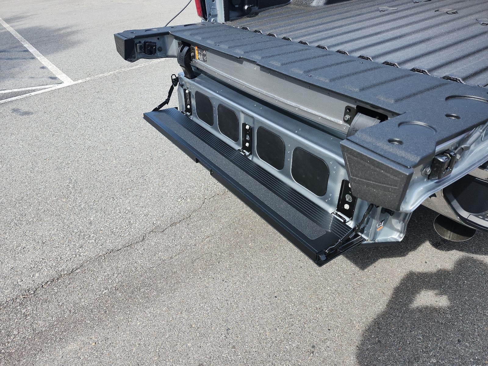 2026 GMC Sierra 2500 HD Crew Cab Standard Box 4-Wheel Drive SLT