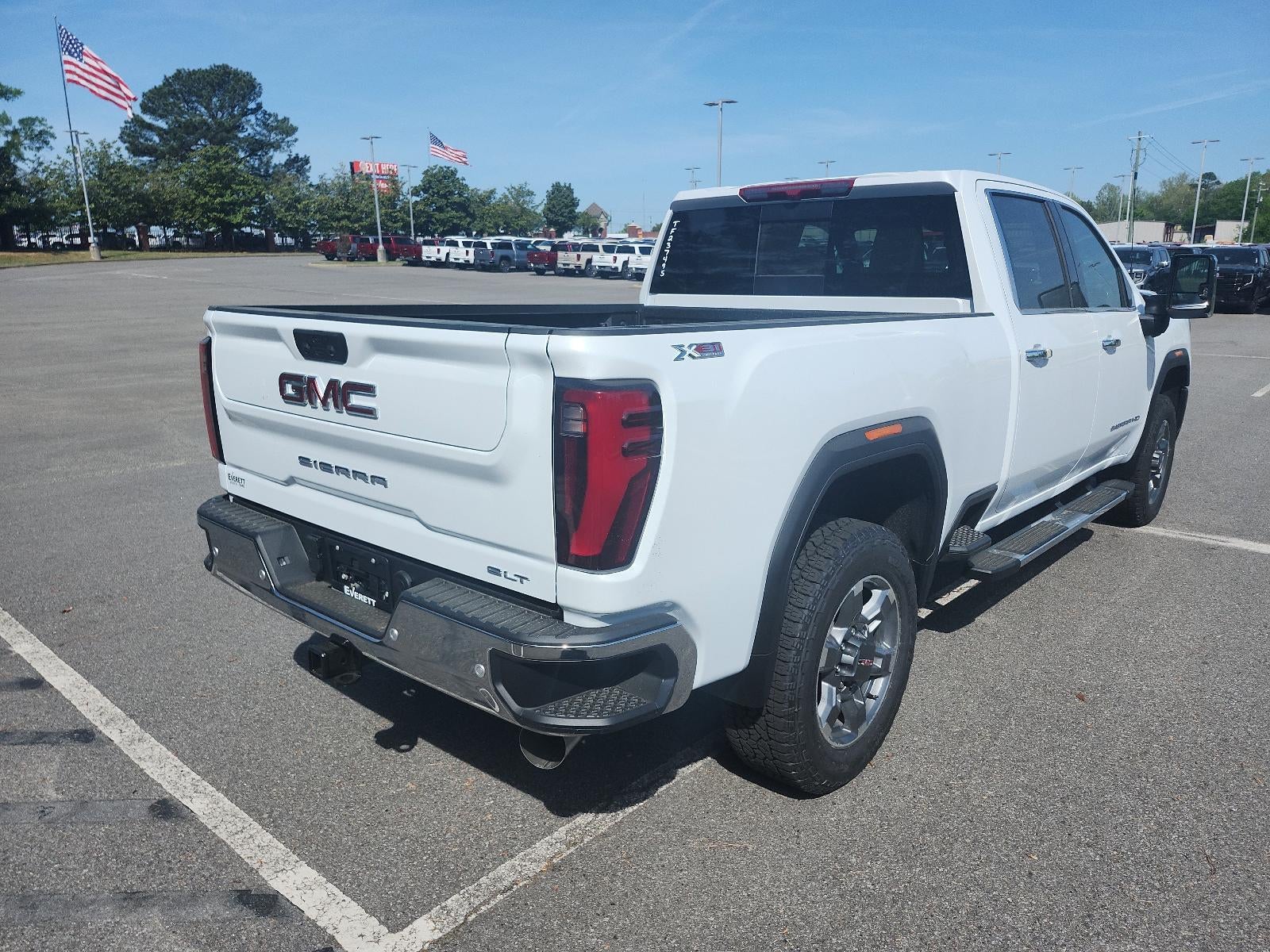 2026 GMC Sierra 2500 HD Crew Cab Standard Box 4-Wheel Drive SLT