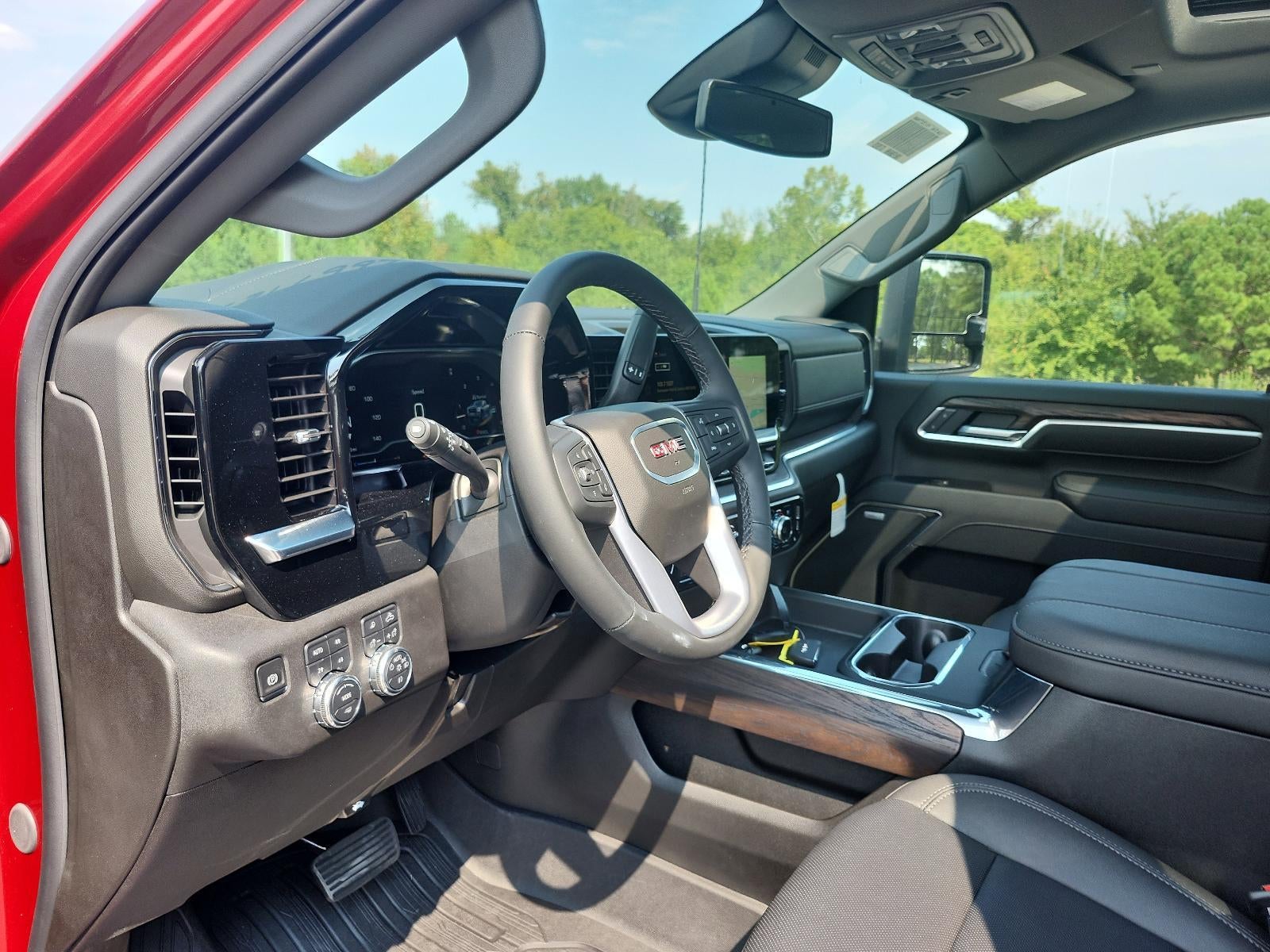 2025 GMC Sierra 2500 HD Crew Cab Standard Box 4-Wheel Drive SLT