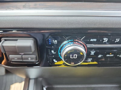 2025 GMC Sierra 2500 HD Crew Cab Standard Box 4-Wheel Drive SLT