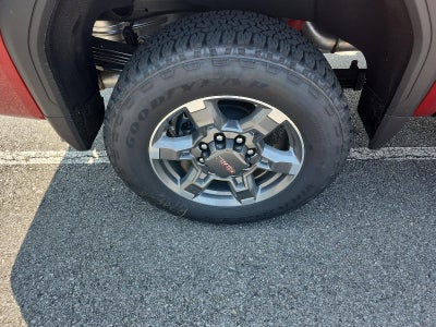 2025 GMC Sierra 2500 HD Crew Cab Standard Box 4-Wheel Drive SLT