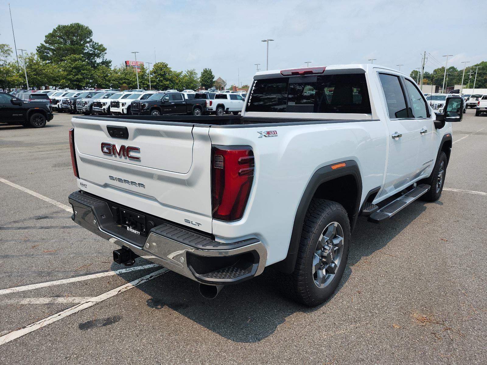 2026 GMC Sierra 2500 HD Crew Cab Standard Box 4-Wheel Drive SLT