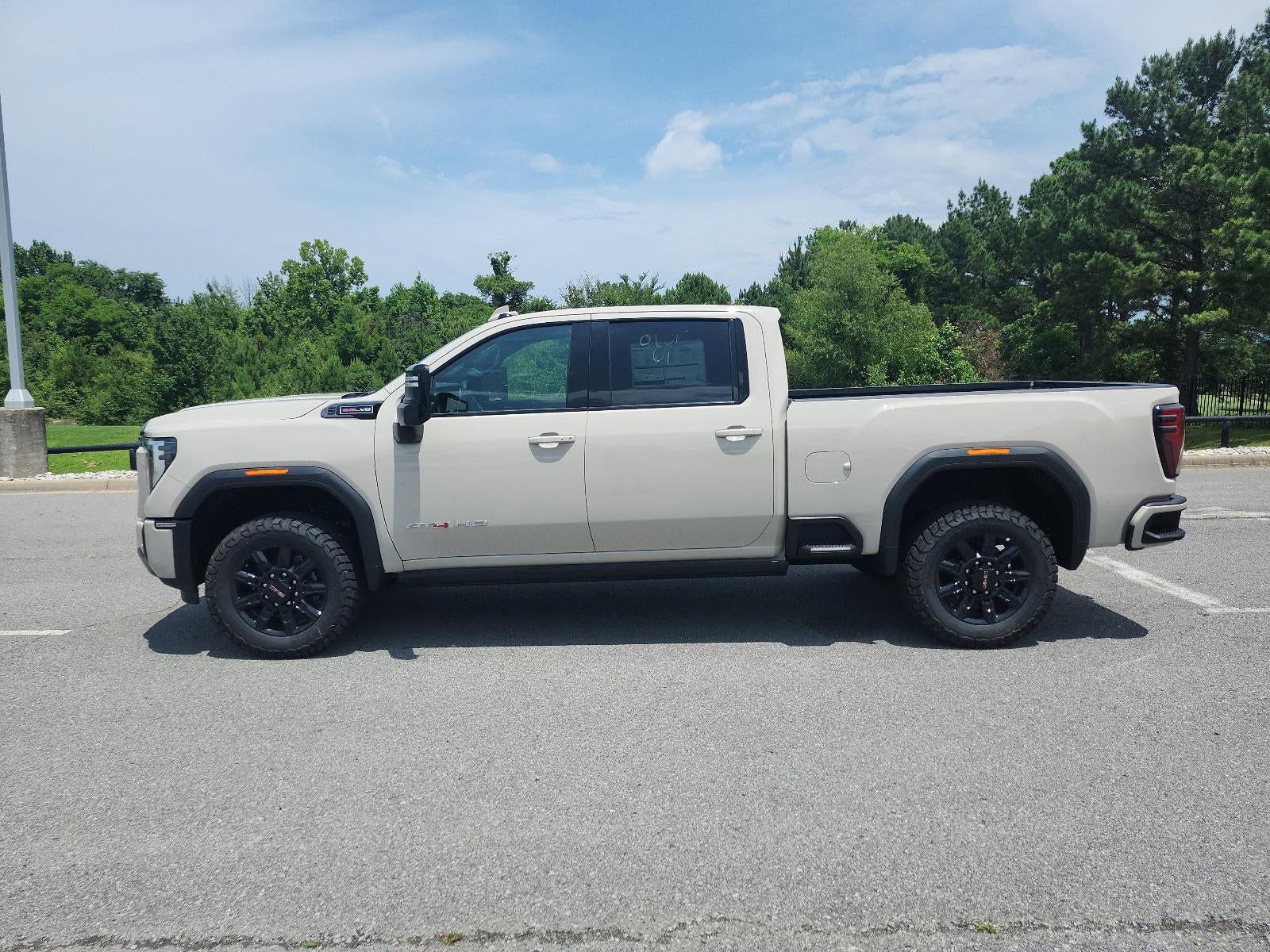 2026 GMC Sierra 2500 HD Crew Cab Standard Box 4-Wheel Drive AT4