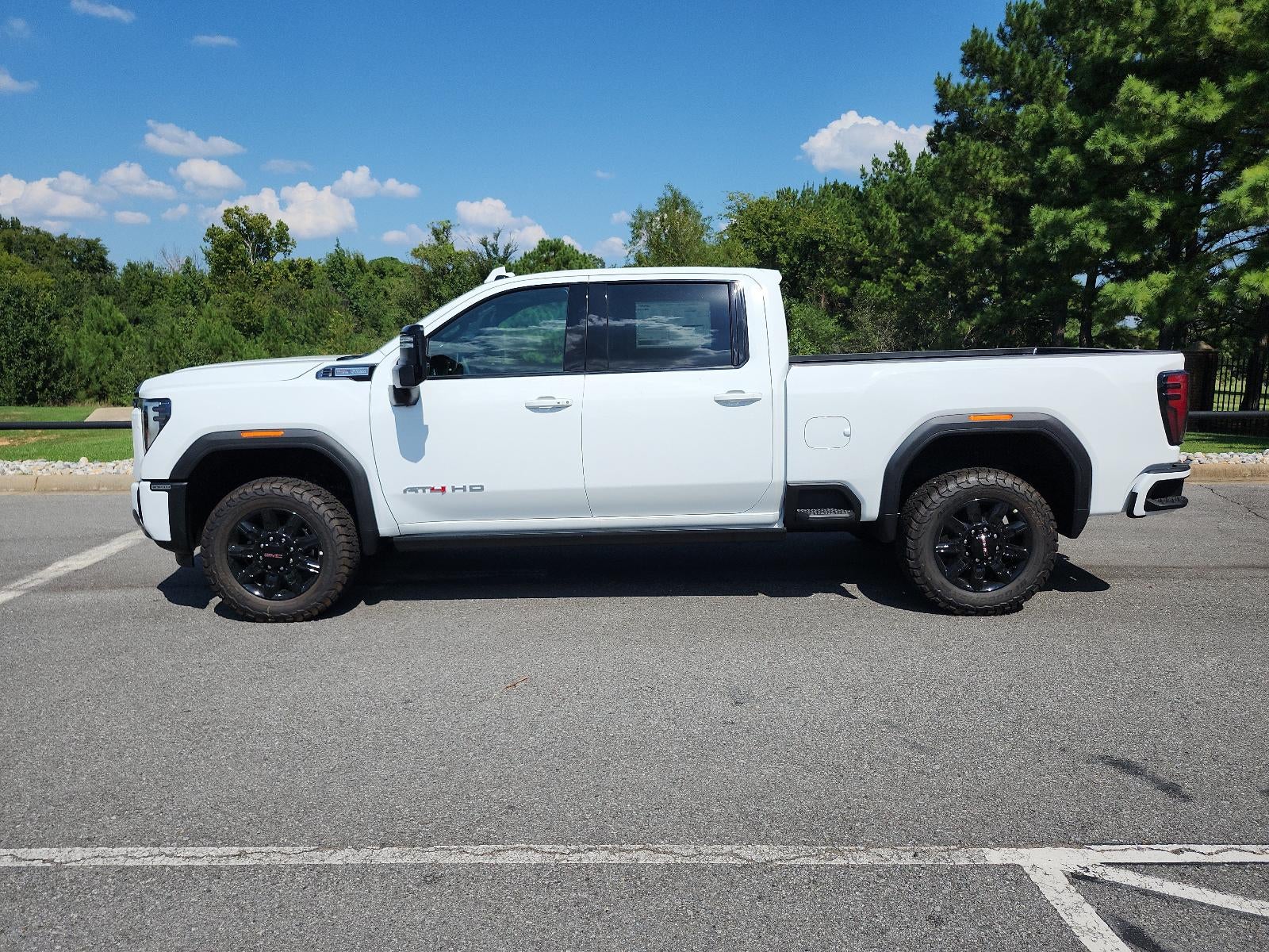 2026 GMC Sierra 2500 HD Crew Cab Standard Box 4-Wheel Drive AT4