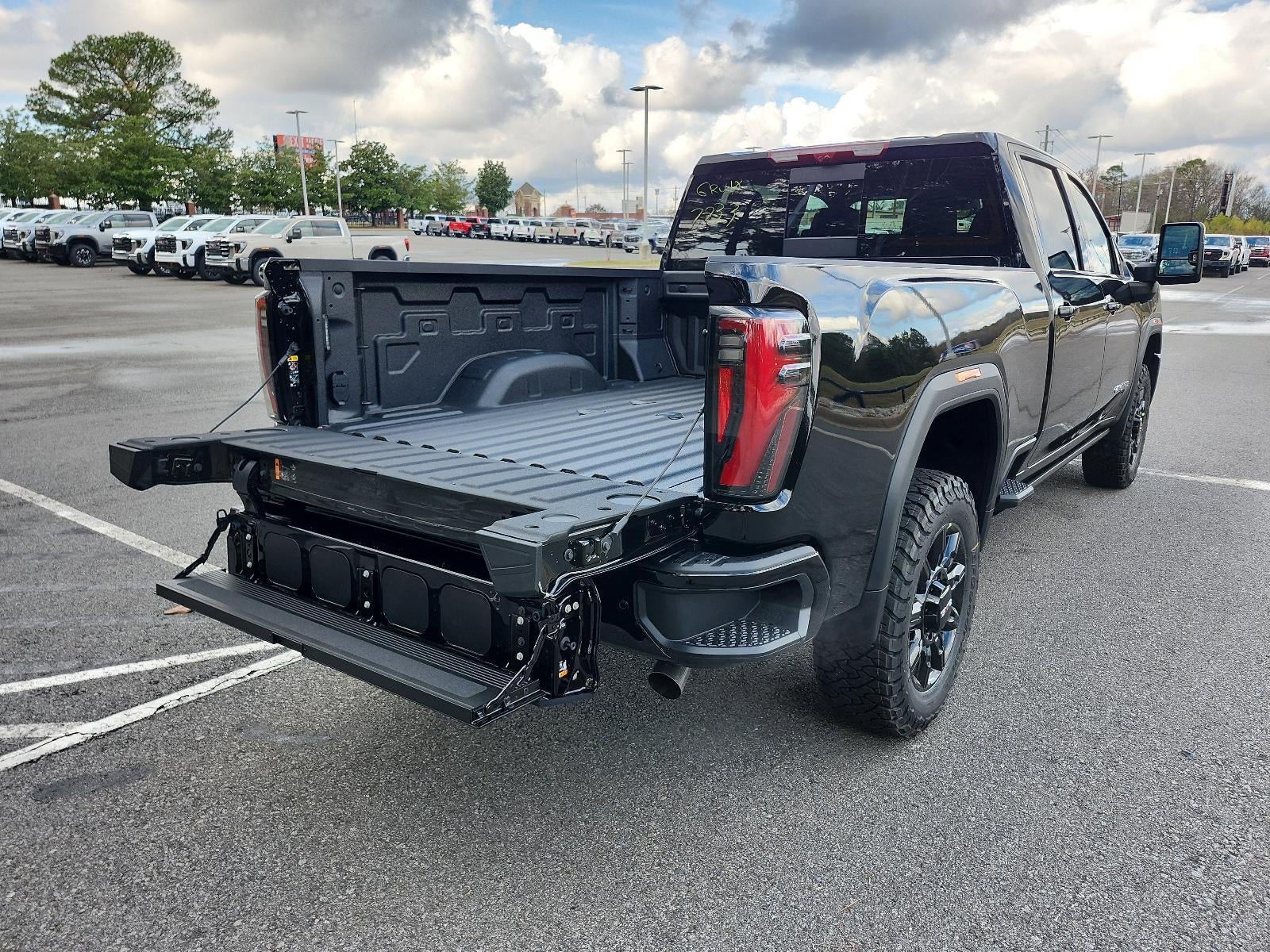 2026 GMC Sierra 2500 HD Crew Cab Standard Box 4-Wheel Drive AT4